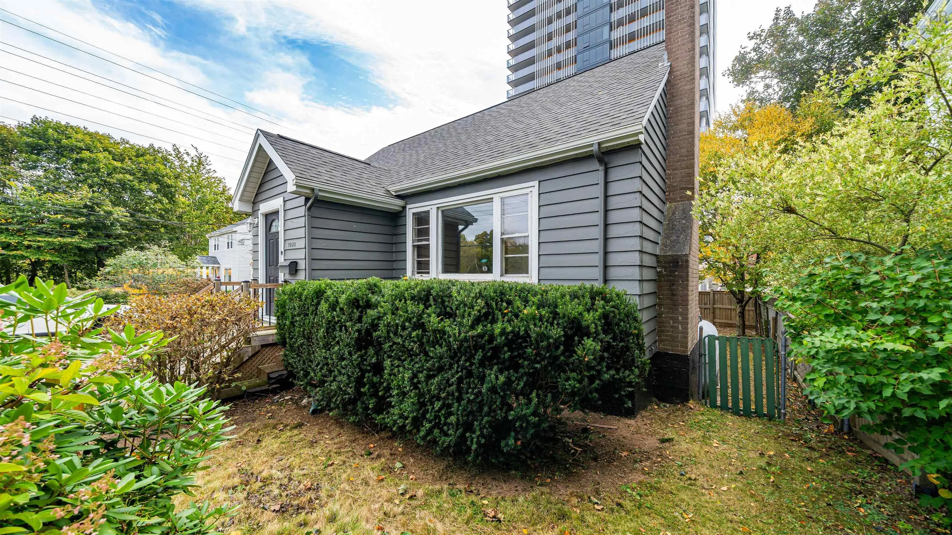 7038 Pearson Drive, Halifax, NS B3L 2K8, 3 Bedrooms Bedrooms, ,3 BathroomsBathrooms,Residential,For Sale,Pearson,202525567