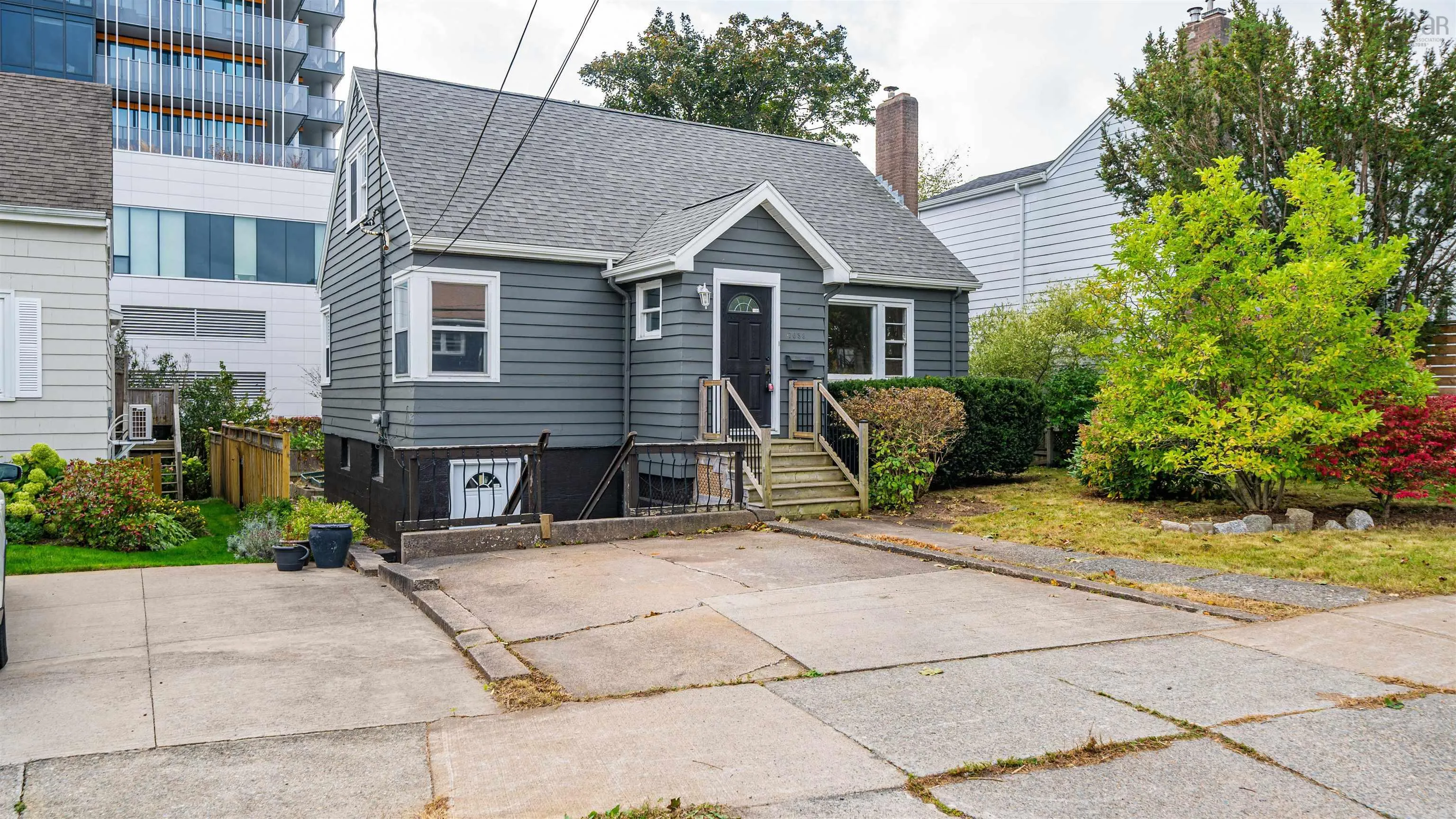 7038 Pearson Drive, Halifax, NS B3L 2K8, 3 Bedrooms Bedrooms, ,3 BathroomsBathrooms,Residential,For Sale,Pearson,202525567