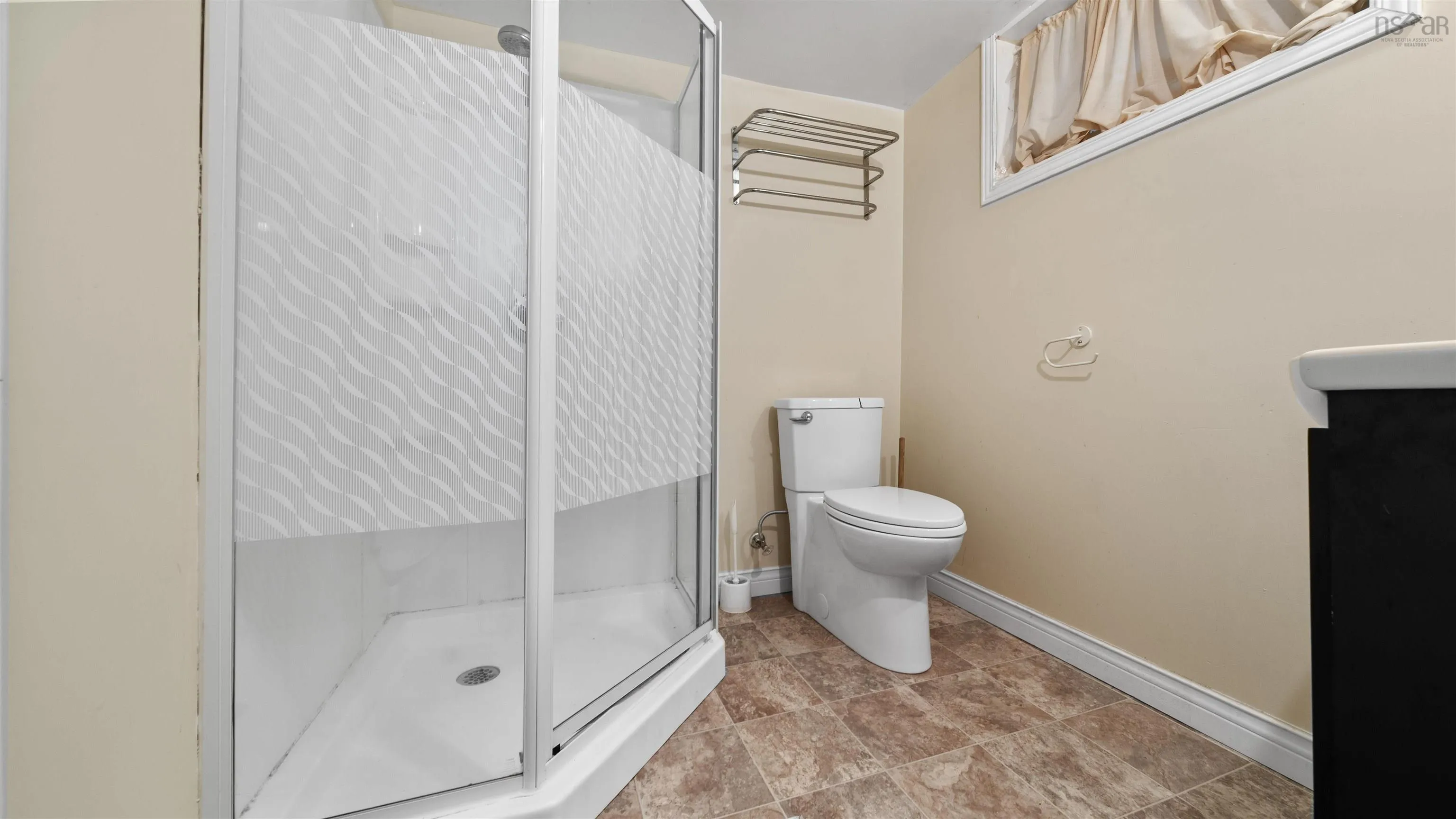 7038 Pearson Drive, Halifax, NS B3L 2K8, 3 Bedrooms Bedrooms, ,3 BathroomsBathrooms,Residential,For Sale,Pearson,202525567