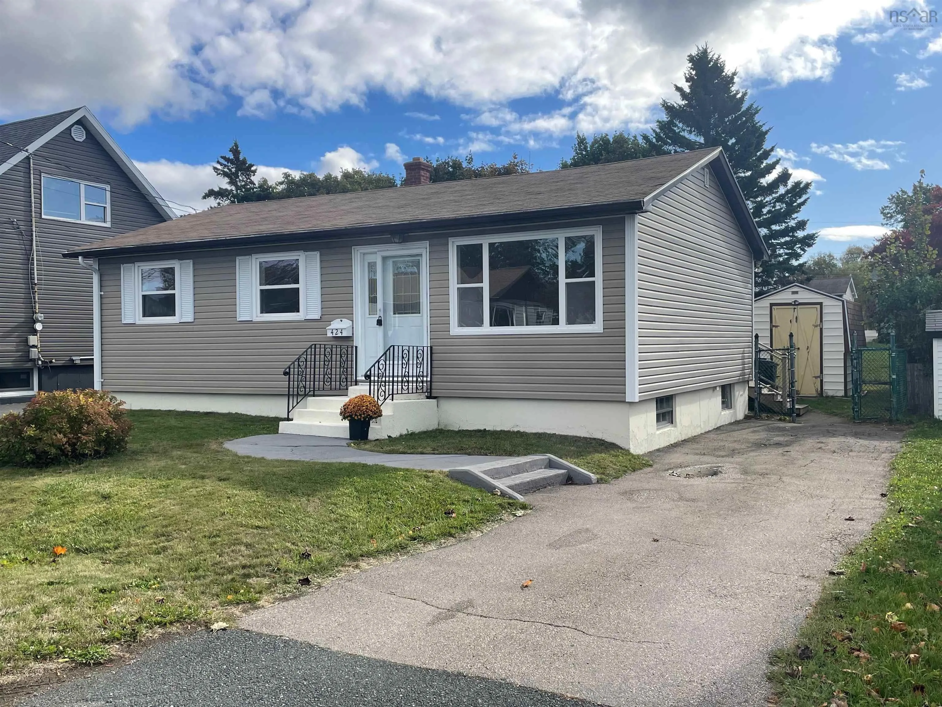 424 Birch Hill Drive, Sydney, NS B1P 3V9, 2 Bedrooms Bedrooms, ,1 BathroomBathrooms,Residential,For Sale,Birch Hill Drive,202525661