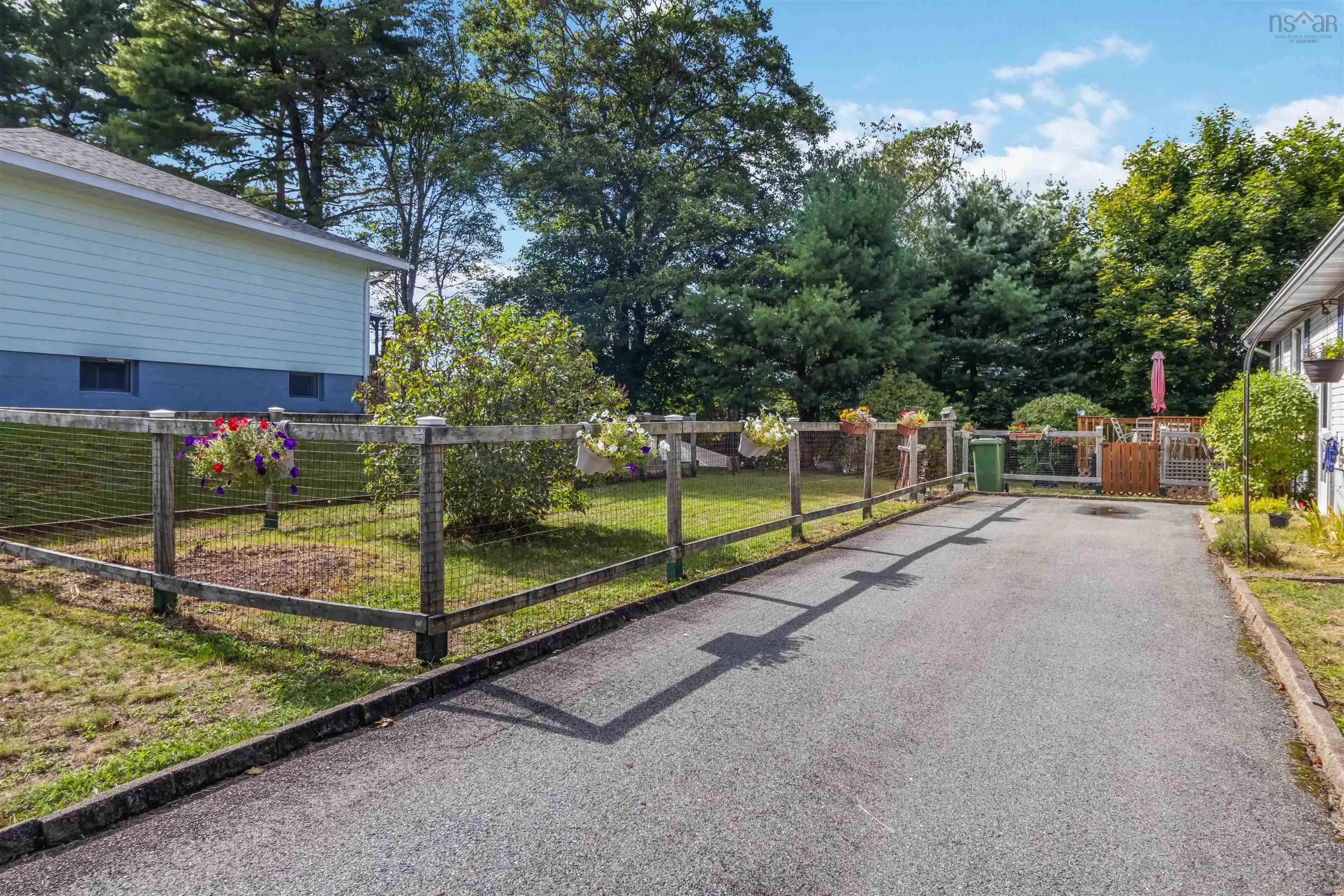 14 Bennett Avenue, Bridgewater, NS B4V 3A9, 3 Bedrooms Bedrooms, ,1 BathroomBathrooms,Residential,For Sale,Bennett,202523245