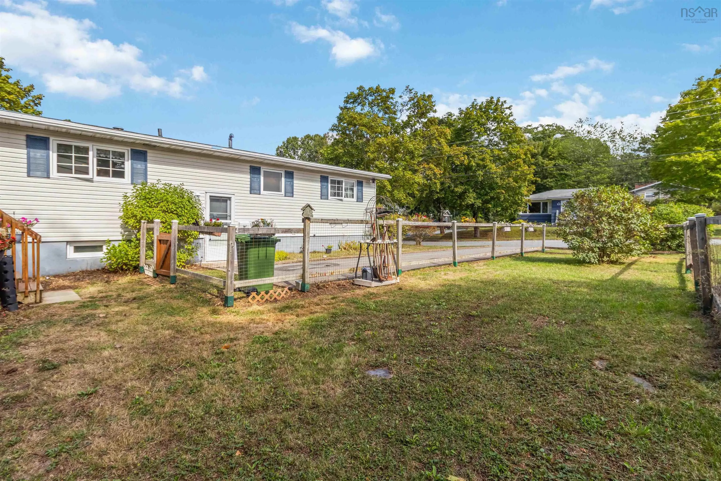 14 Bennett Avenue, Bridgewater, NS B4V 3A9, 3 Bedrooms Bedrooms, ,1 BathroomBathrooms,Residential,For Sale,Bennett,202523245