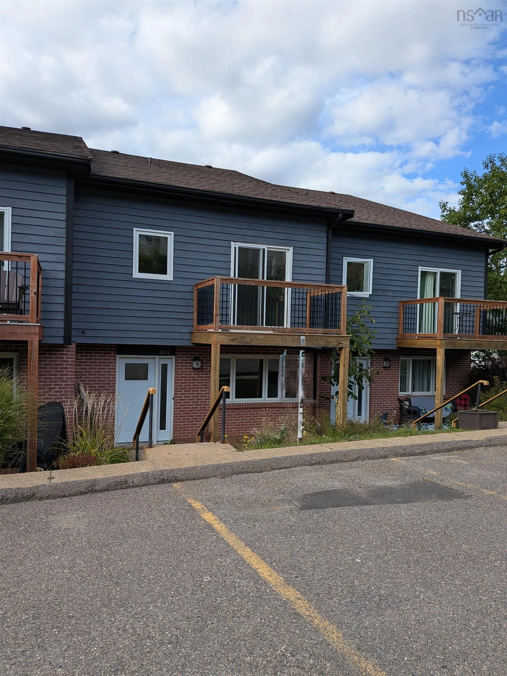 602-6 Blomidon Terrace, Wolfville, NS B4P 2G9, 3 Bedrooms Bedrooms, ,2 BathroomsBathrooms,Residential,For Sale,Blomidon,202523291
