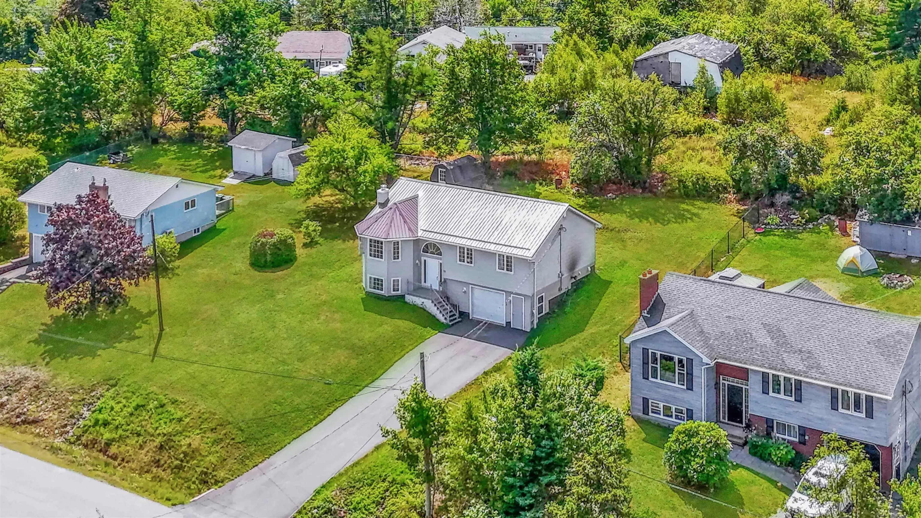 13 First Avenue, Upper Sackville, NS B4E 3B5, 3 Bedrooms Bedrooms, ,2 BathroomsBathrooms,Residential,For Sale,First,202521509