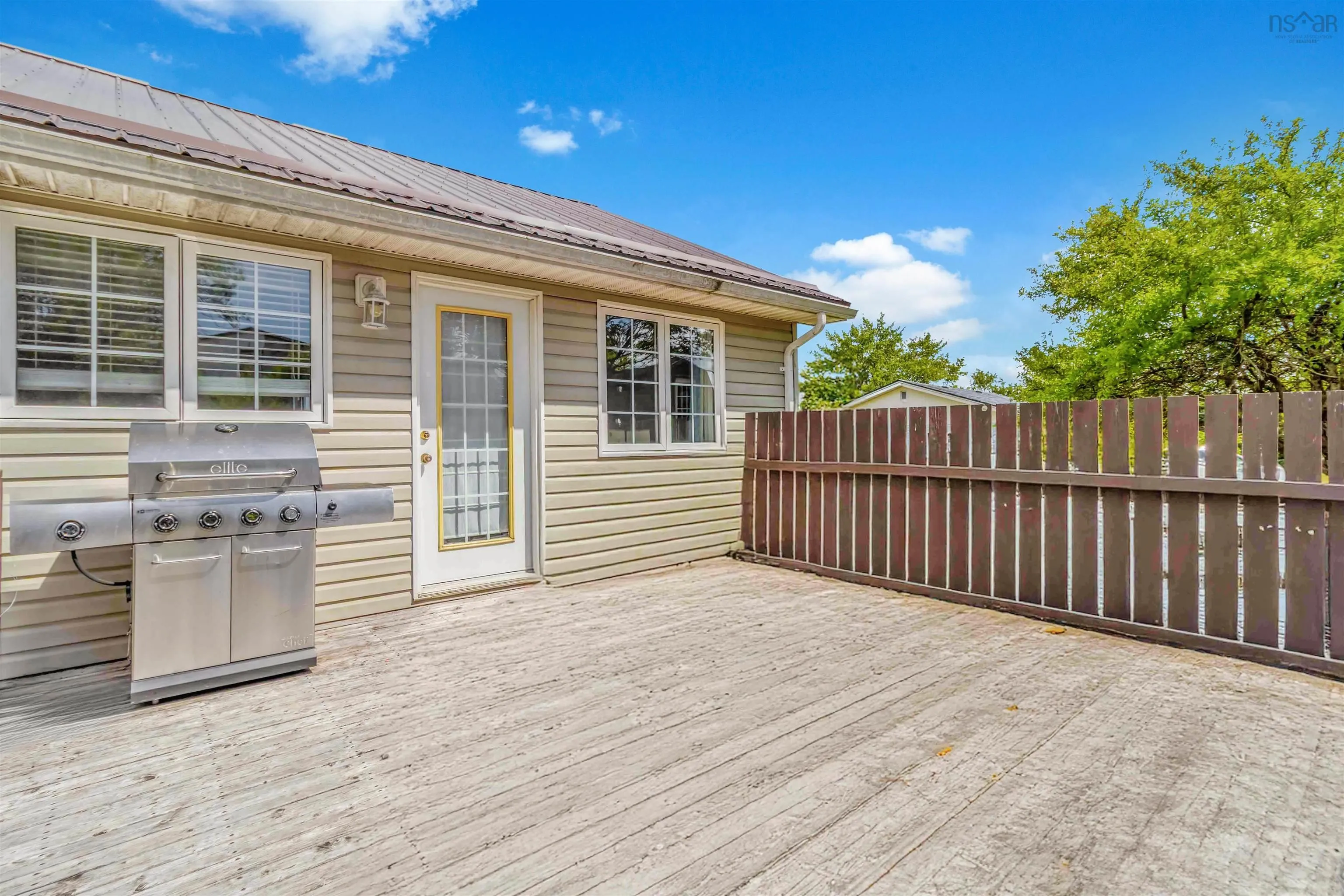 13 First Avenue, Upper Sackville, NS B4E 3B5, 3 Bedrooms Bedrooms, ,2 BathroomsBathrooms,Residential,For Sale,First,202521509