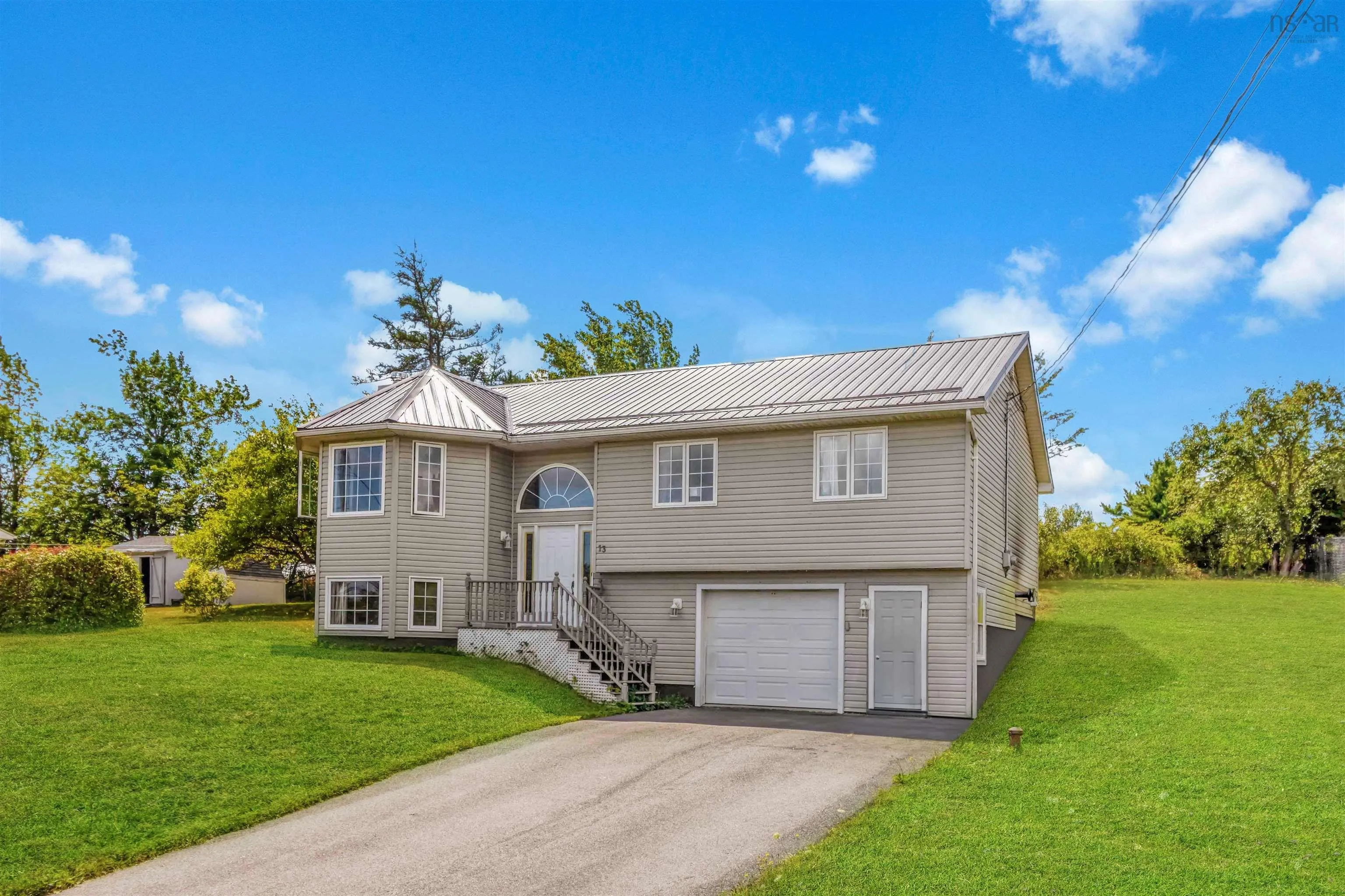 13 First Avenue, Upper Sackville, NS B4E 3B5, 3 Bedrooms Bedrooms, ,2 BathroomsBathrooms,Residential,For Sale,First,202521509