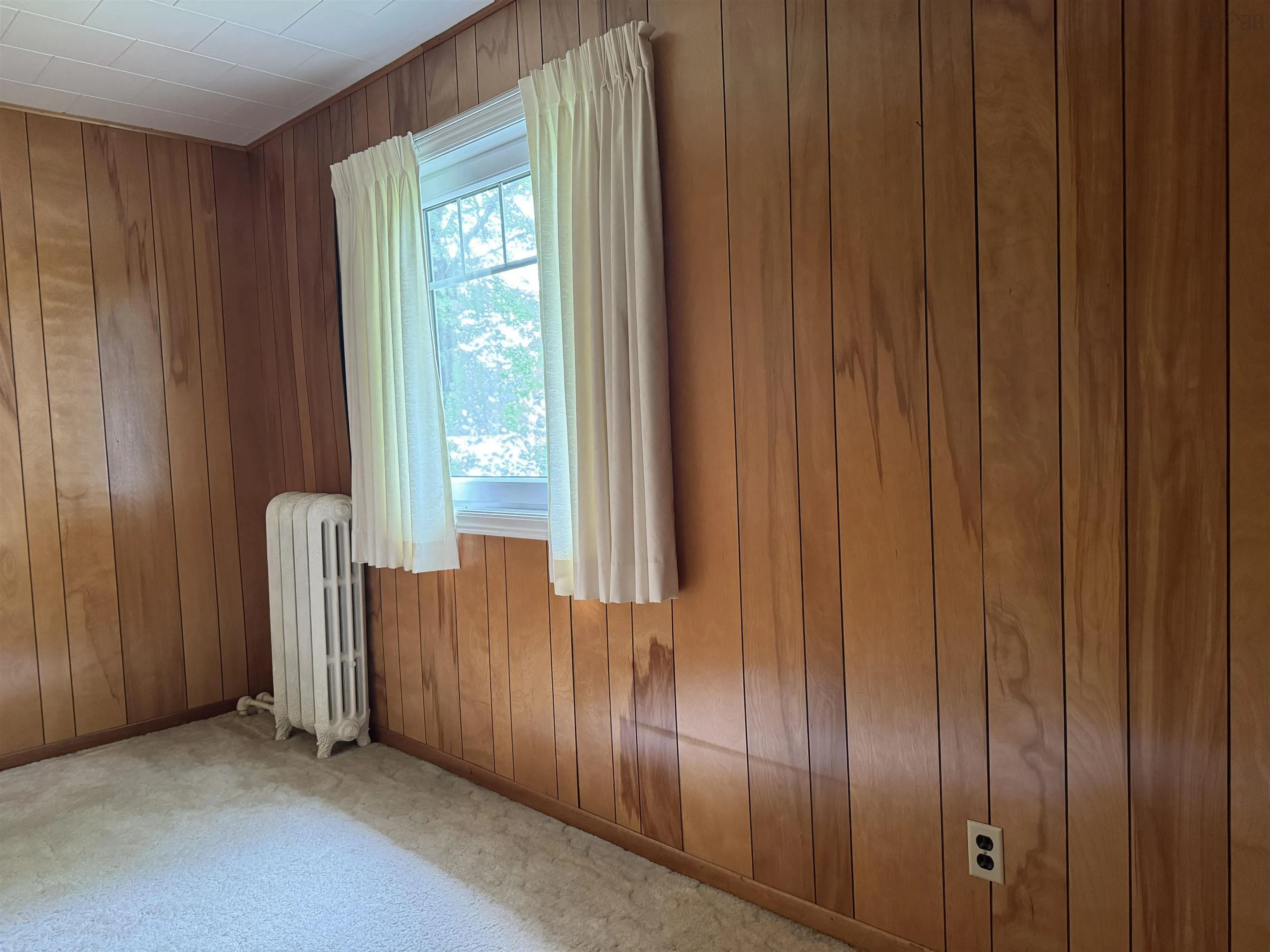 37 Beech Street, Sydney Mines, NS B1V 1J2, 4 Bedrooms Bedrooms, ,2 BathroomsBathrooms,Residential,For Sale,Beech,202517461