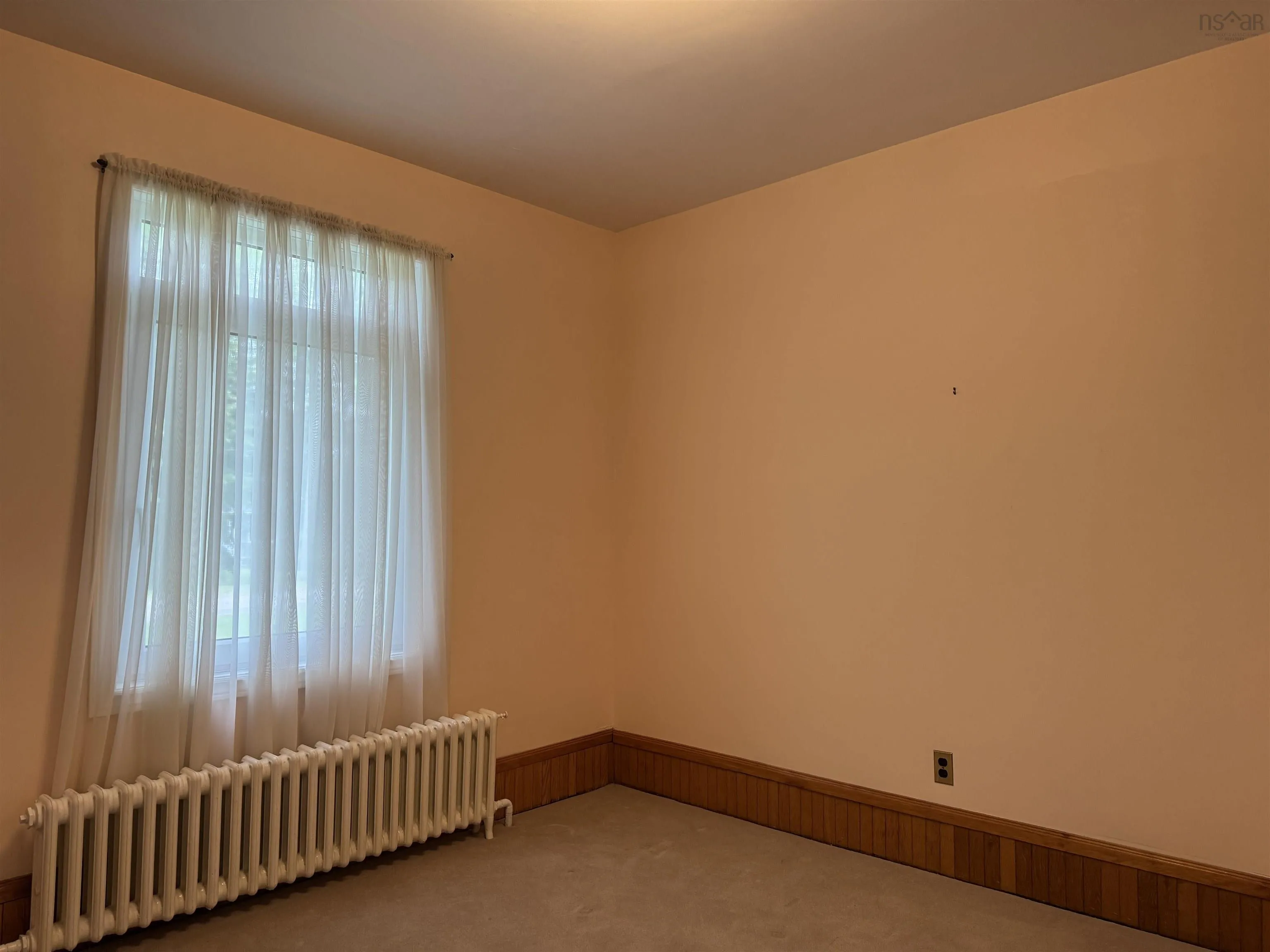 37 Beech Street, Sydney Mines, NS B1V 1J2, 4 Bedrooms Bedrooms, ,2 BathroomsBathrooms,Residential,For Sale,Beech,202517461