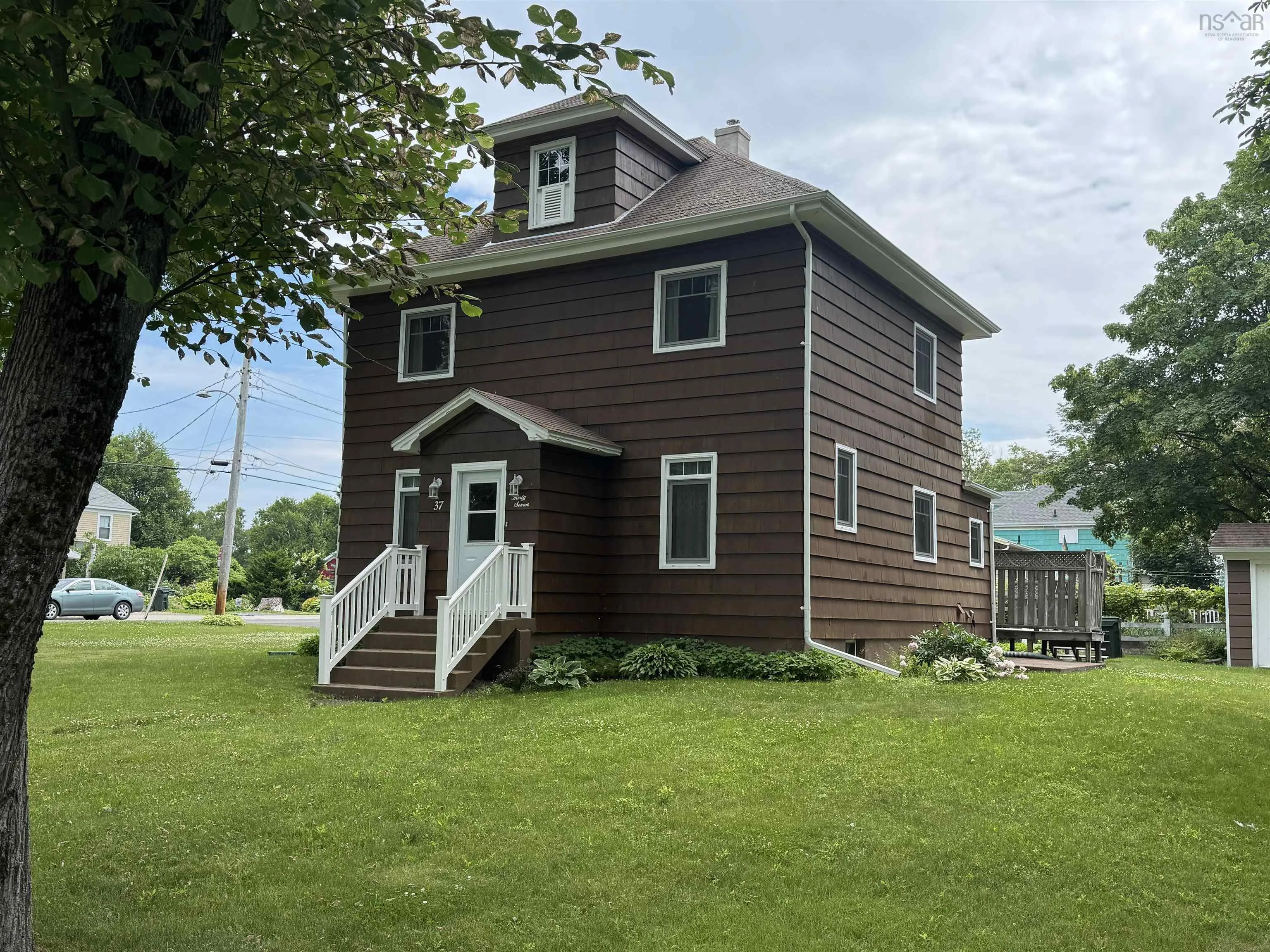 37 Beech Street, Sydney Mines, NS B1V 1J2, 4 Bedrooms Bedrooms, ,2 BathroomsBathrooms,Residential,For Sale,Beech,202517461