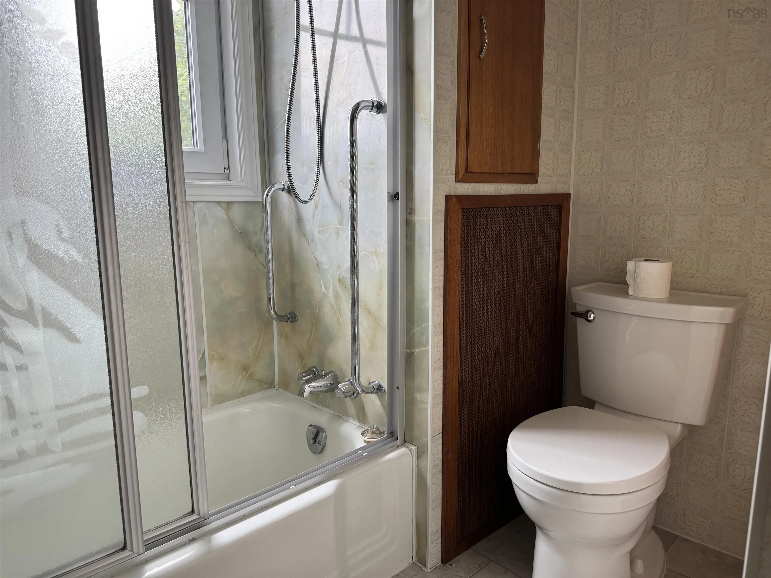 37 Beech Street, Sydney Mines, NS B1V 1J2, 4 Bedrooms Bedrooms, ,2 BathroomsBathrooms,Residential,For Sale,Beech,202517461