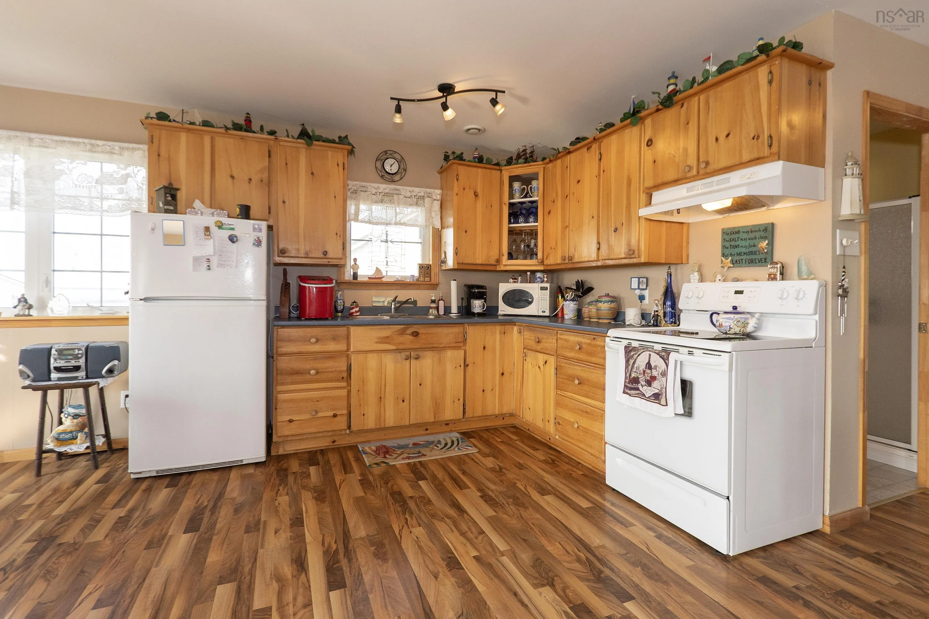 4 Sunset View Drive, Tidnish Bridge, NS B4H 3X9, 2 Bedrooms Bedrooms, ,1 BathroomBathrooms,Residential,For Sale,Sunset View,202519069