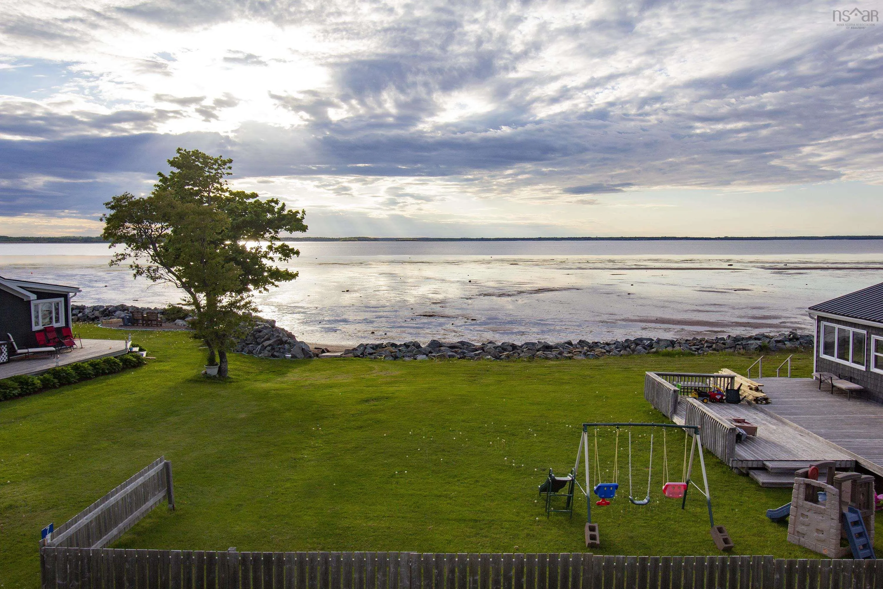 4 Sunset View Drive, Tidnish Bridge, NS B4H 3X9, 2 Bedrooms Bedrooms, ,1 BathroomBathrooms,Residential,For Sale,Sunset View,202519069