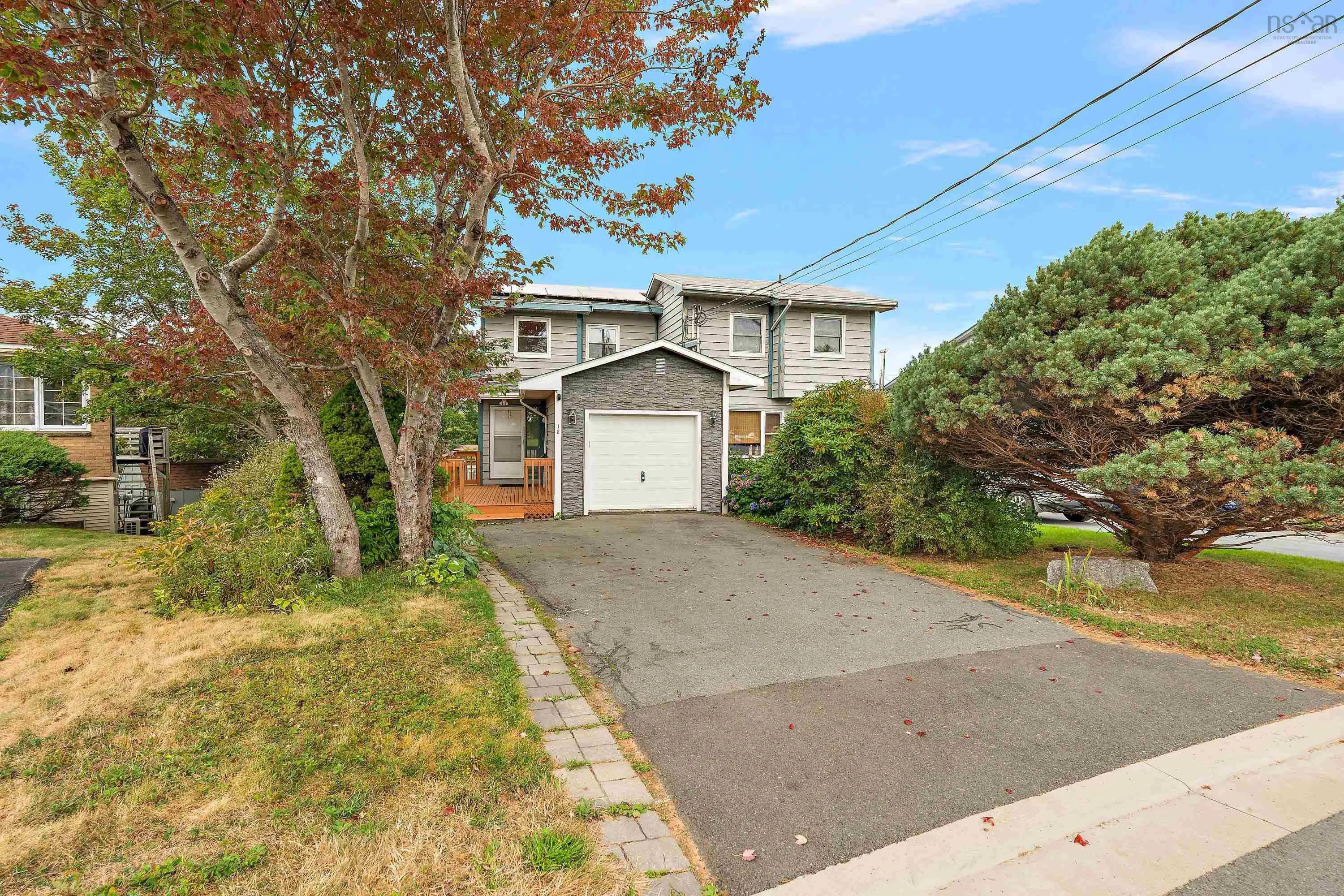 18 Bryden Avenue, Halifax, NS B3P 1H2, 3 Bedrooms Bedrooms, ,2 BathroomsBathrooms,Residential,For Sale,Bryden,202524112