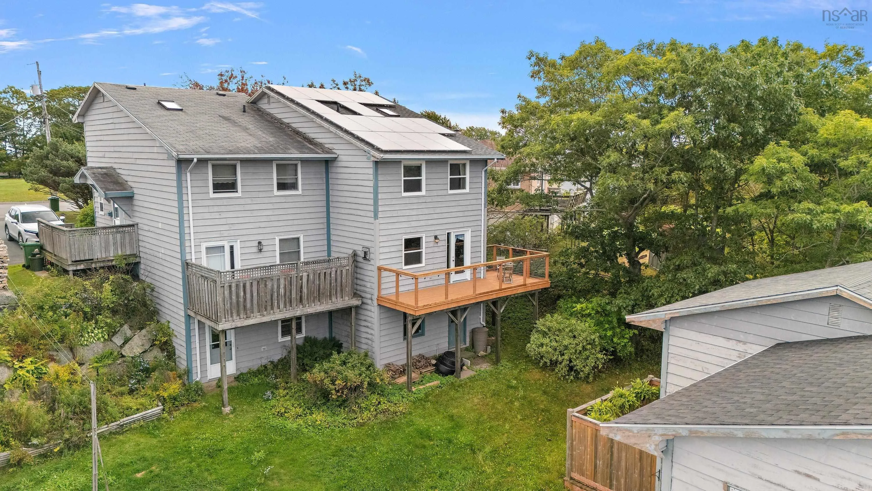 18 Bryden Avenue, Halifax, NS B3P 1H2, 3 Bedrooms Bedrooms, ,2 BathroomsBathrooms,Residential,For Sale,Bryden,202524112