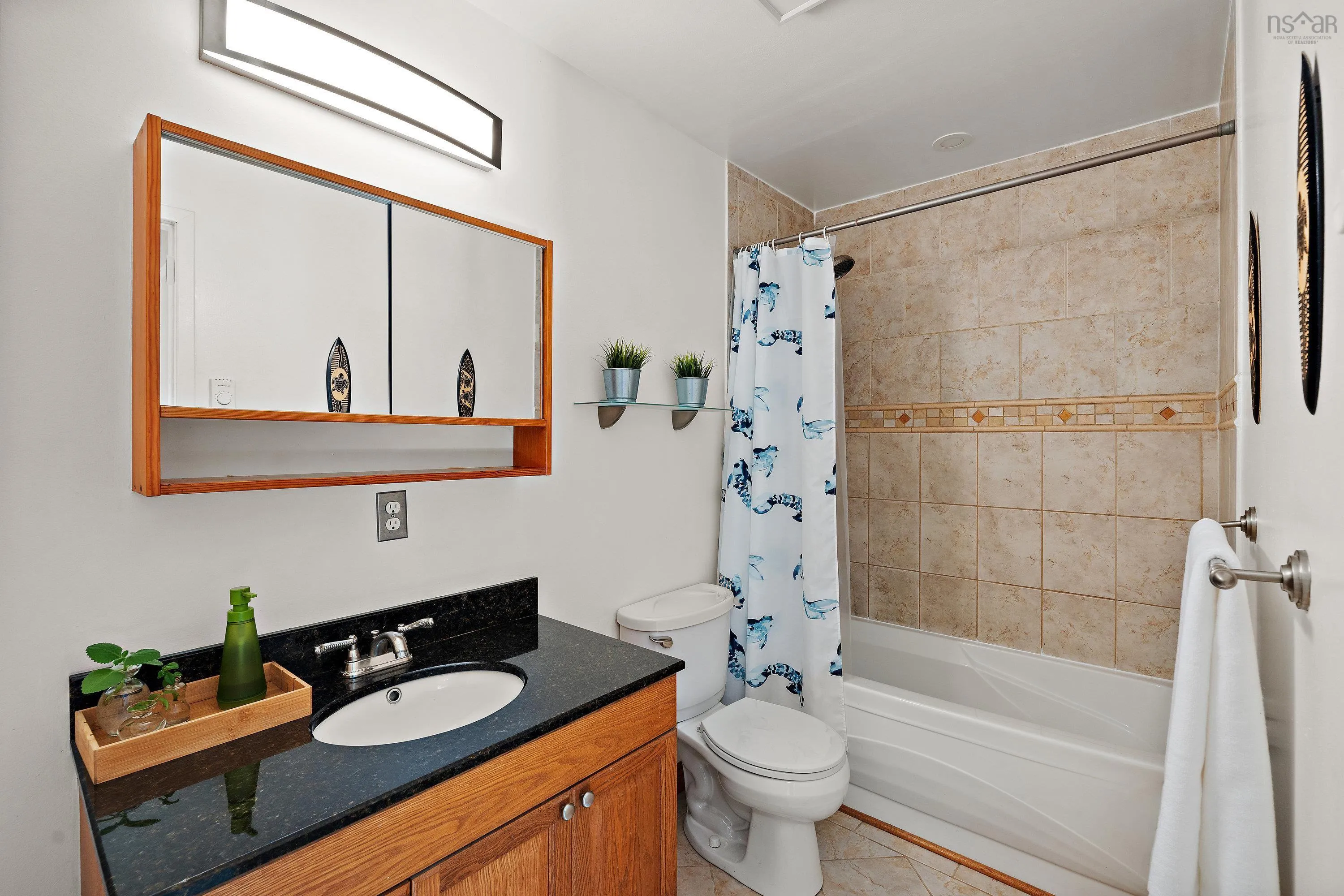 18 Bryden Avenue, Halifax, NS B3P 1H2, 3 Bedrooms Bedrooms, ,2 BathroomsBathrooms,Residential,For Sale,Bryden,202524112