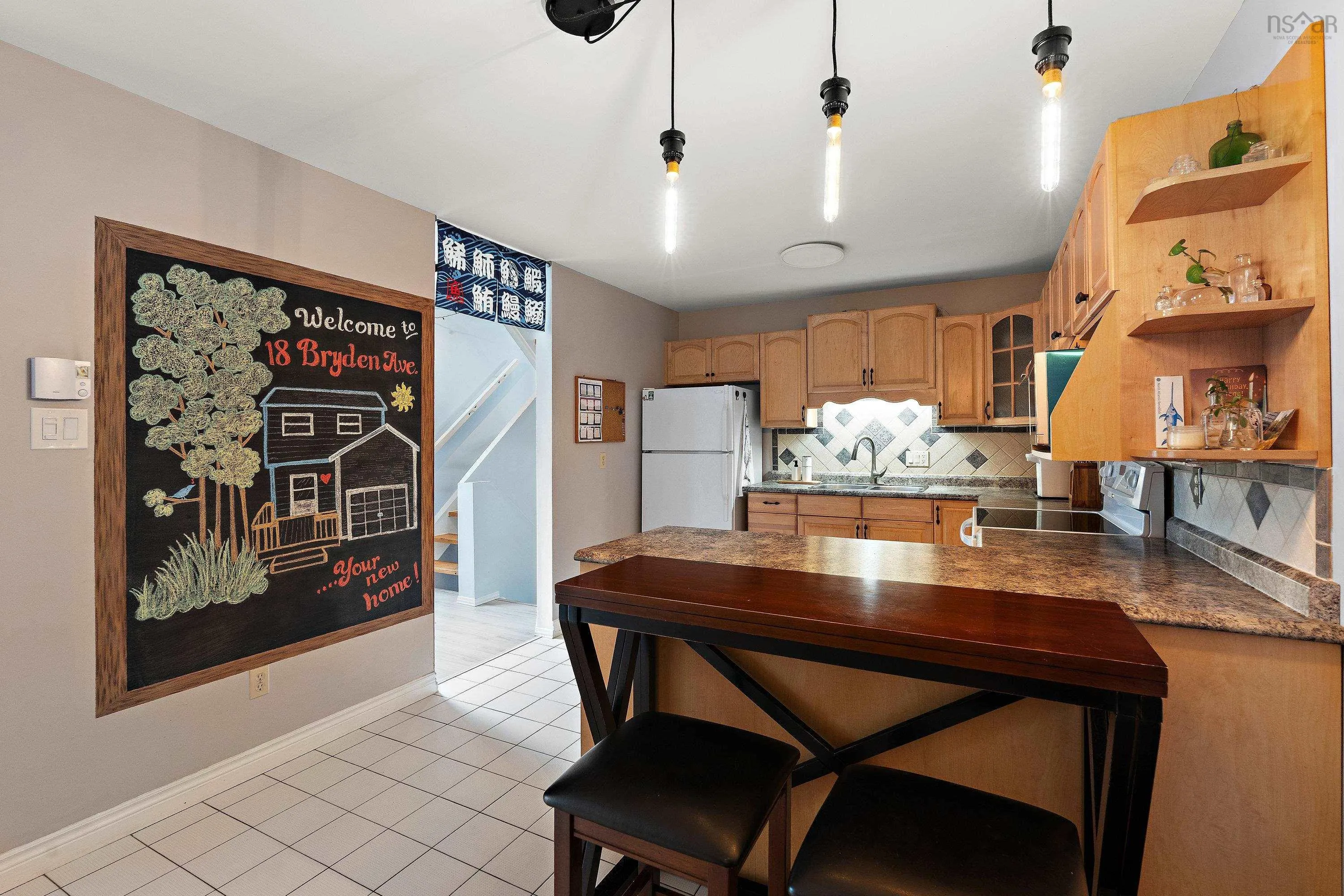 18 Bryden Avenue, Halifax, NS B3P 1H2, 3 Bedrooms Bedrooms, ,2 BathroomsBathrooms,Residential,For Sale,Bryden,202524112