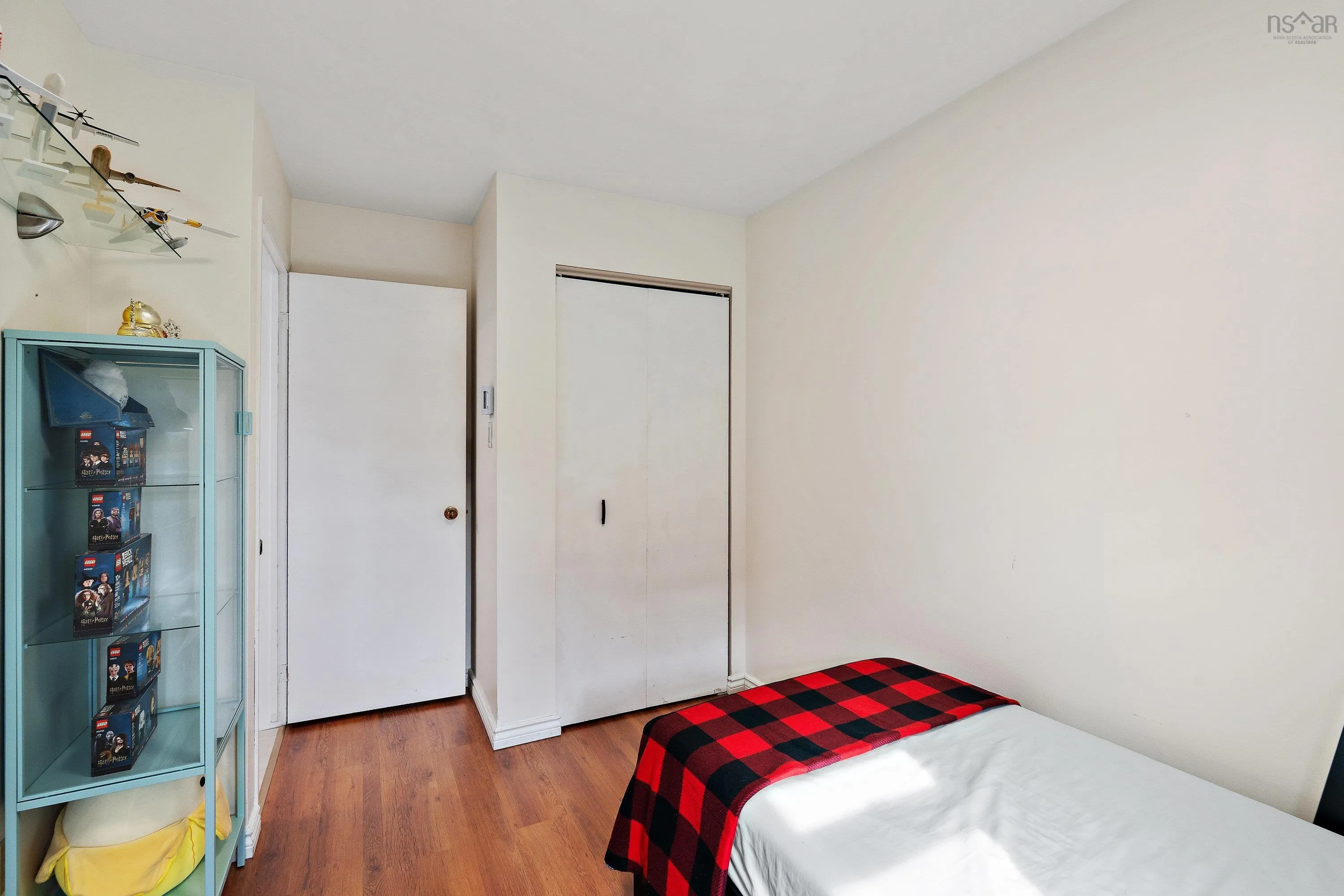 18 Bryden Avenue, Halifax, NS B3P 1H2, 3 Bedrooms Bedrooms, ,2 BathroomsBathrooms,Residential,For Sale,Bryden,202524112