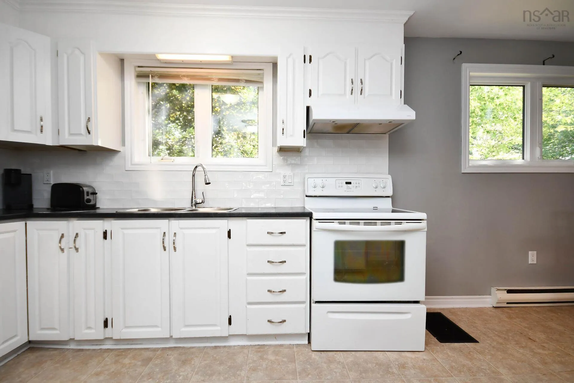 20 Londra Court, Dartmouth, NS B2W 5A5, 3 Bedrooms Bedrooms, ,3 BathroomsBathrooms,Residential,For Sale,Londra,202520887