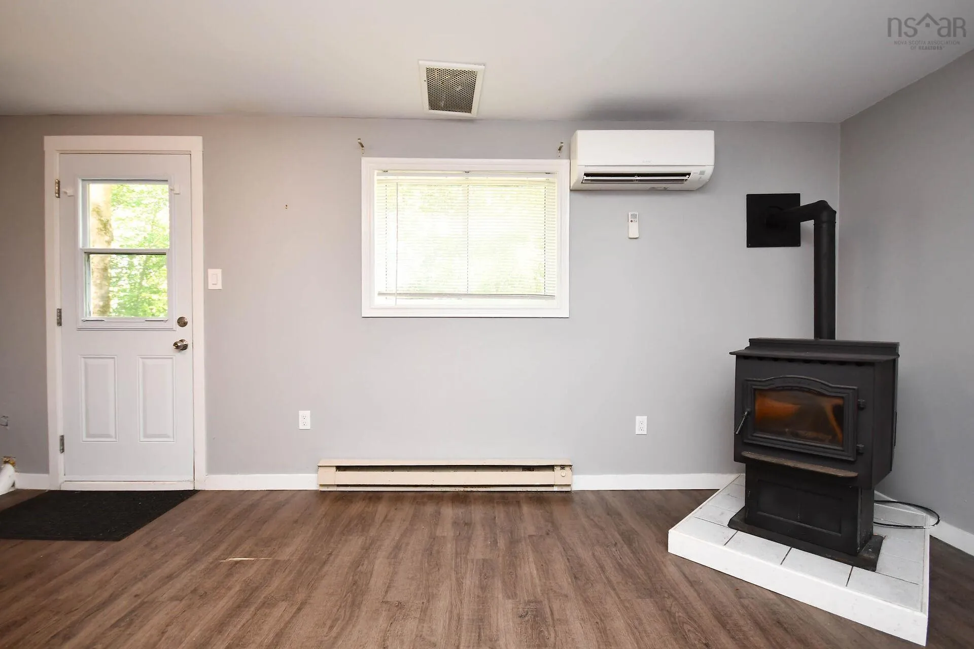 20 Londra Court, Dartmouth, NS B2W 5A5, 3 Bedrooms Bedrooms, ,3 BathroomsBathrooms,Residential,For Sale,Londra,202520887