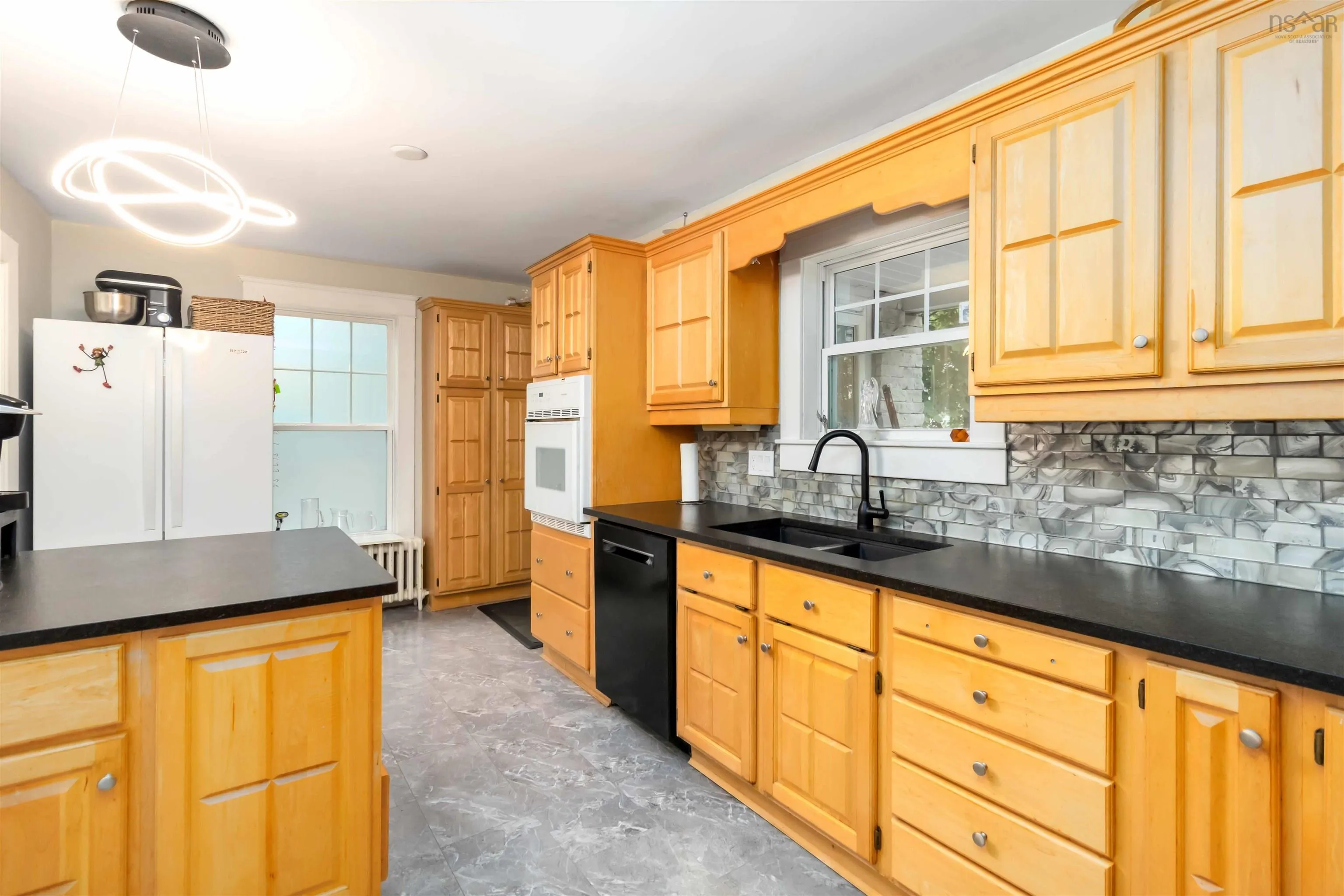 949 Mclean Street, Halifax, NS B3H 2V2, 5 Bedrooms Bedrooms, ,4 BathroomsBathrooms,Residential,For Sale,Mclean,202522839
