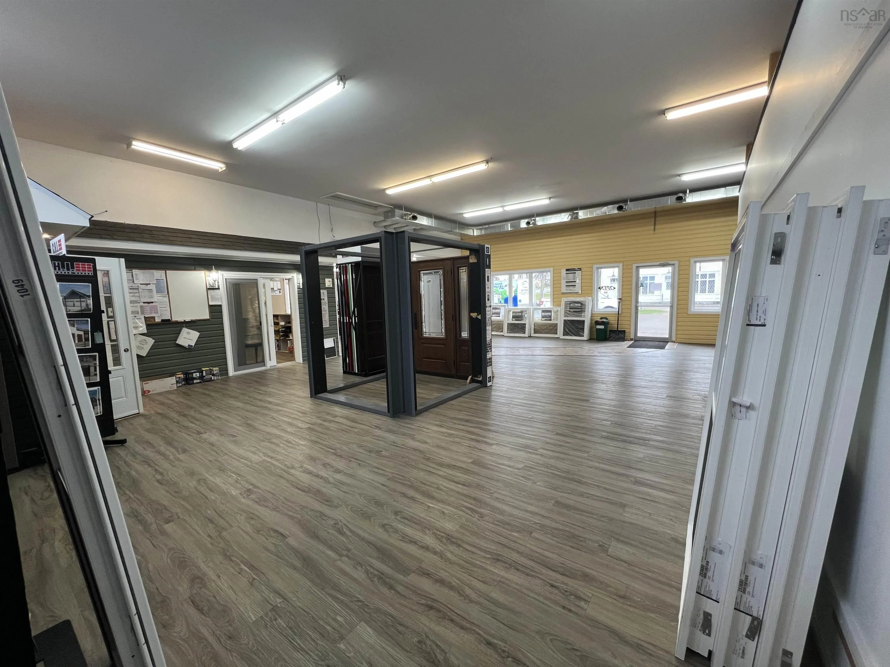 95 Young Street, Truro Ns B2n 3w8, ,Commercial Sale,For Sale,Young,202426219