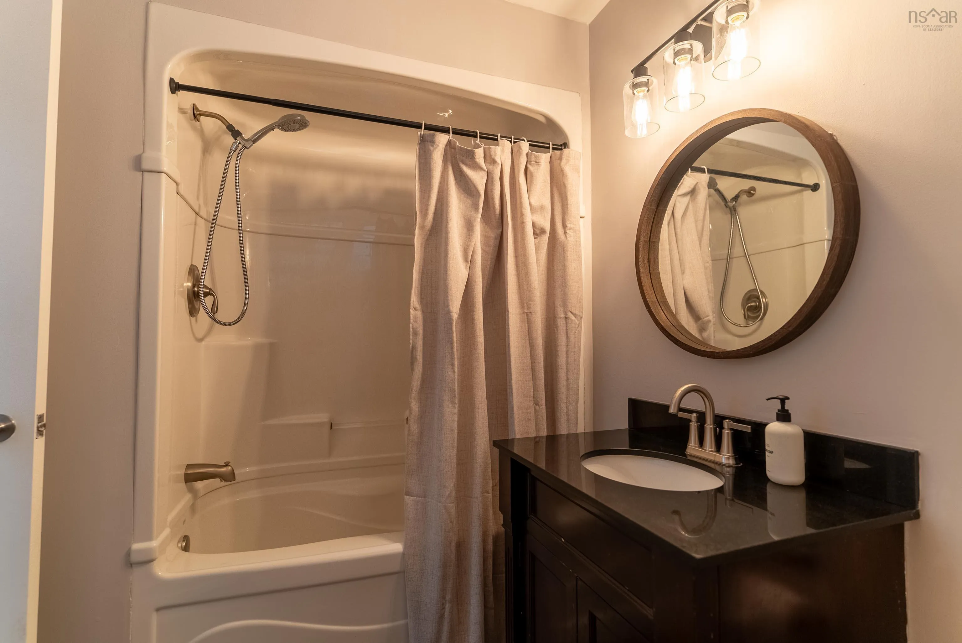 26 Tamarack Drive, Valley, NS B6L 2V9, 3 Bedrooms Bedrooms, ,2 BathroomsBathrooms,Residential,For Sale,Tamarack,202519426