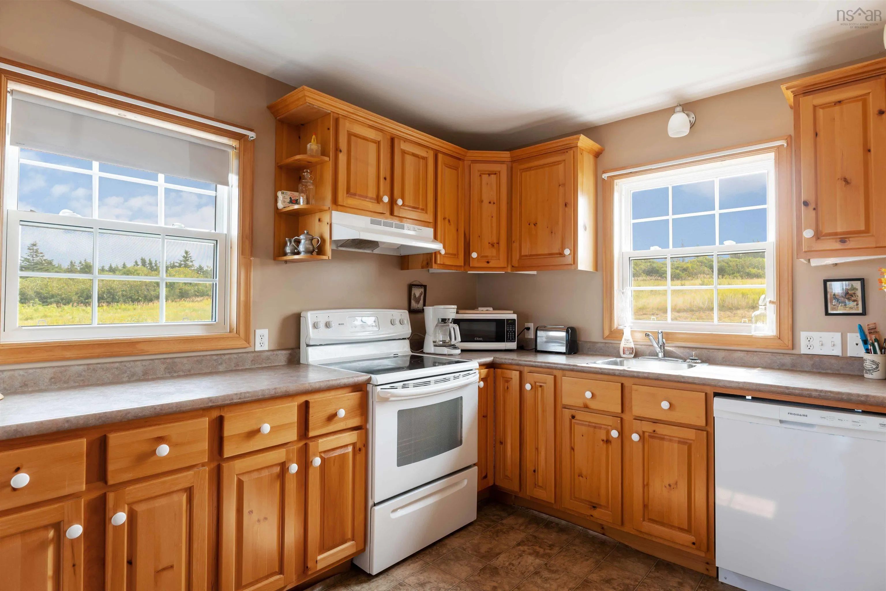 885 Fort Point Road, Ashmore, NS B0W 3T0, 3 Bedrooms Bedrooms, ,2 BathroomsBathrooms,Residential,For Sale,Fort Point,202520208