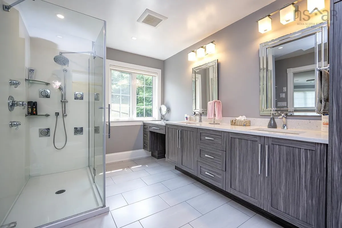 125 Town Road, Falmouth, NS B0P 1P0, 4 Bedrooms Bedrooms, ,4 BathroomsBathrooms,Residential,For Sale,Town,202517738
