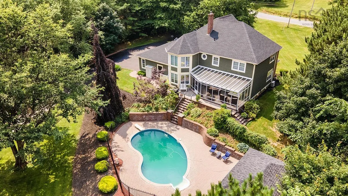 125 Town Road, Falmouth, NS B0P 1P0, 4 Bedrooms Bedrooms, ,4 BathroomsBathrooms,Residential,For Sale,Town,202517738