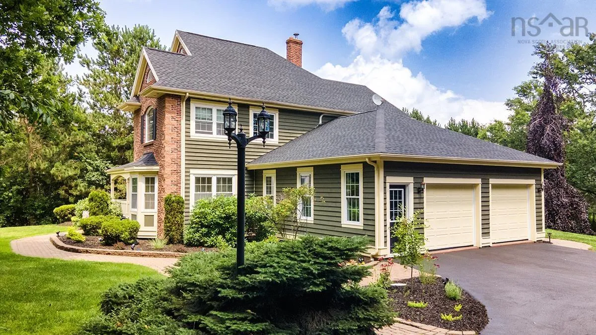 125 Town Road, Falmouth, NS B0P 1P0, 4 Bedrooms Bedrooms, ,4 BathroomsBathrooms,Residential,For Sale,Town,202517738