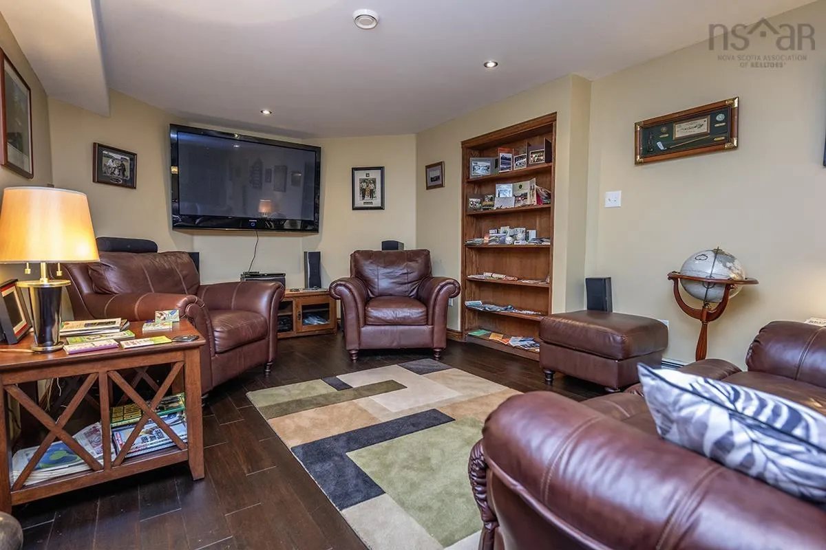 125 Town Road, Falmouth, NS B0P 1P0, 4 Bedrooms Bedrooms, ,4 BathroomsBathrooms,Residential,For Sale,Town,202517738