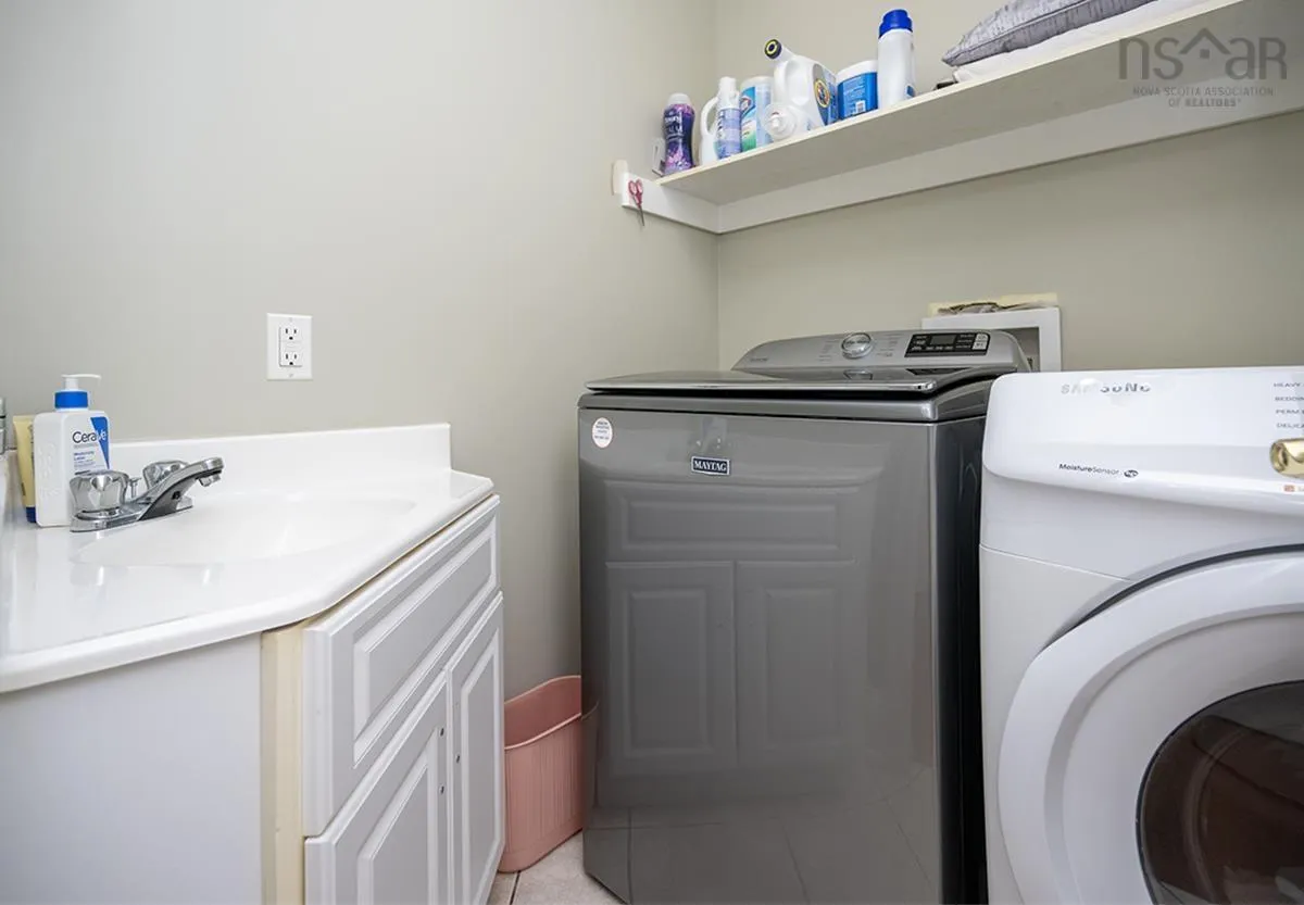 125 Town Road, Falmouth, NS B0P 1P0, 4 Bedrooms Bedrooms, ,4 BathroomsBathrooms,Residential,For Sale,Town,202517738