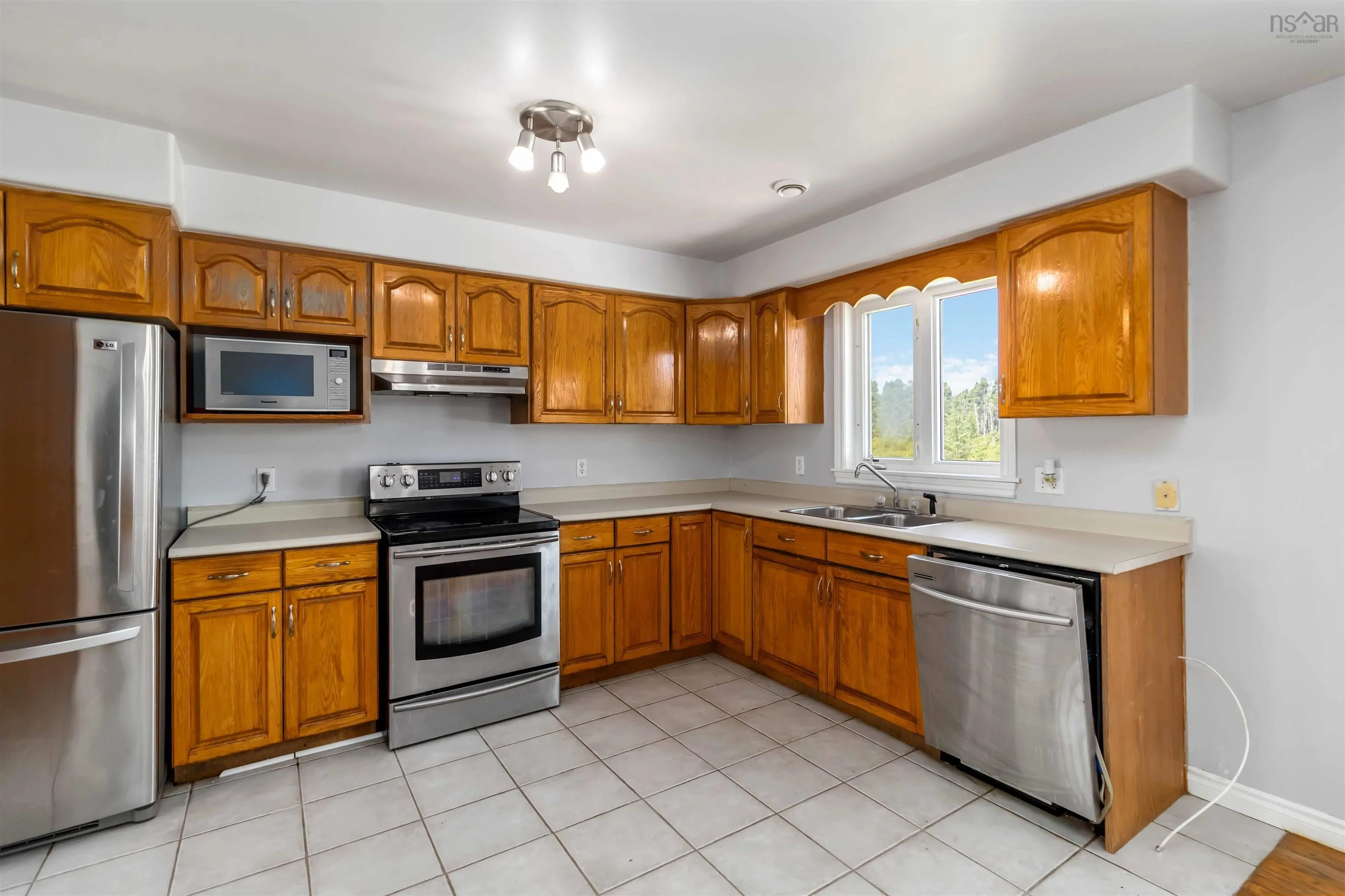73 Sea Spray Drive, Eastern Passage, NS B3G 1S5, 4 Bedrooms Bedrooms, ,2 BathroomsBathrooms,Residential,For Sale,Sea Spray,202521363