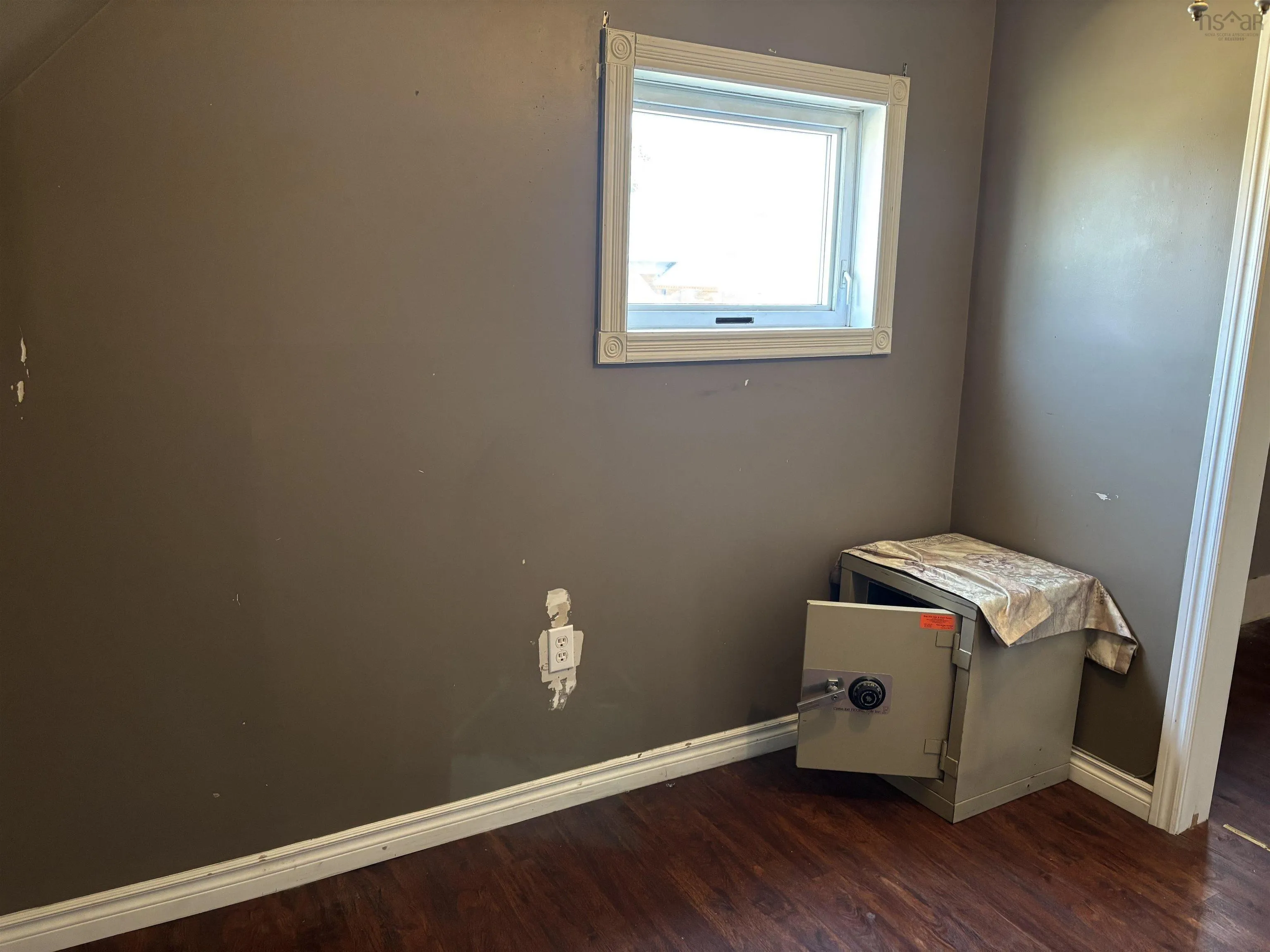 30 Fraser Avenue, Sydney Mines, NS B1V 2B7, 3 Bedrooms Bedrooms, ,2 BathroomsBathrooms,Residential,For Sale,Fraser Avenue,202512739