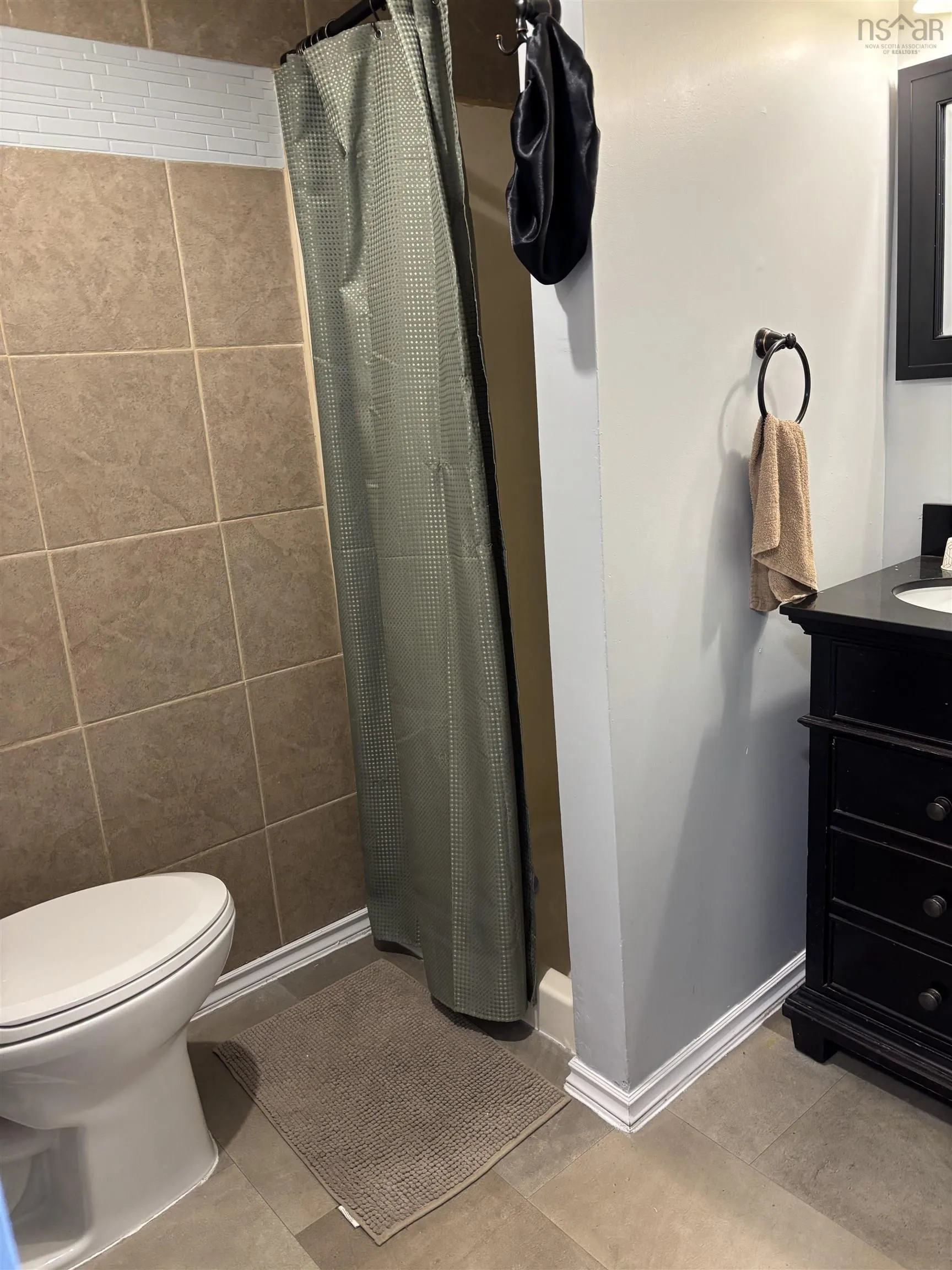 30 Fraser Avenue, Sydney Mines, NS B1V 2B7, 3 Bedrooms Bedrooms, ,2 BathroomsBathrooms,Residential,For Sale,Fraser Avenue,202512739