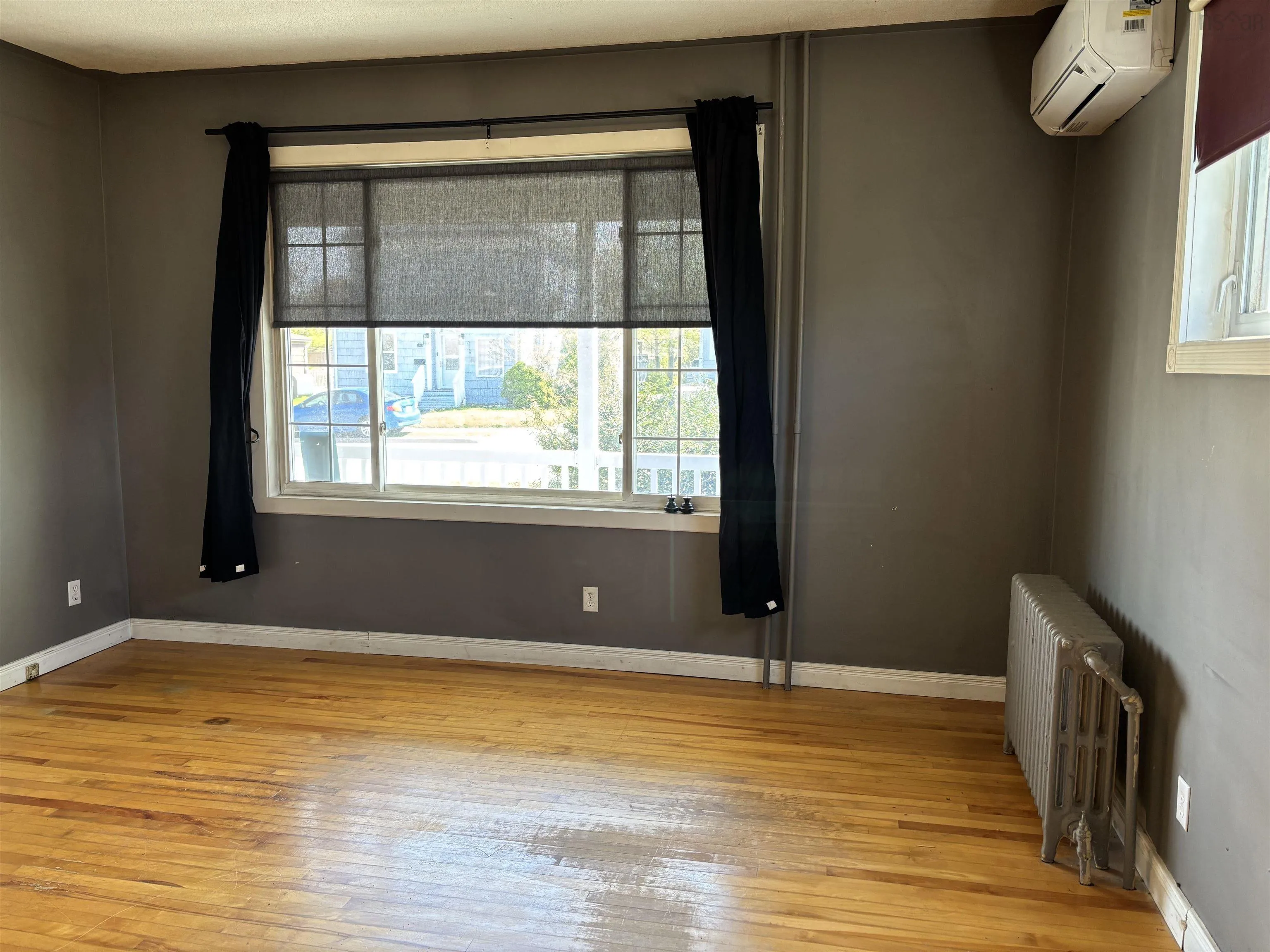 30 Fraser Avenue, Sydney Mines, NS B1V 2B7, 3 Bedrooms Bedrooms, ,2 BathroomsBathrooms,Residential,For Sale,Fraser Avenue,202512739