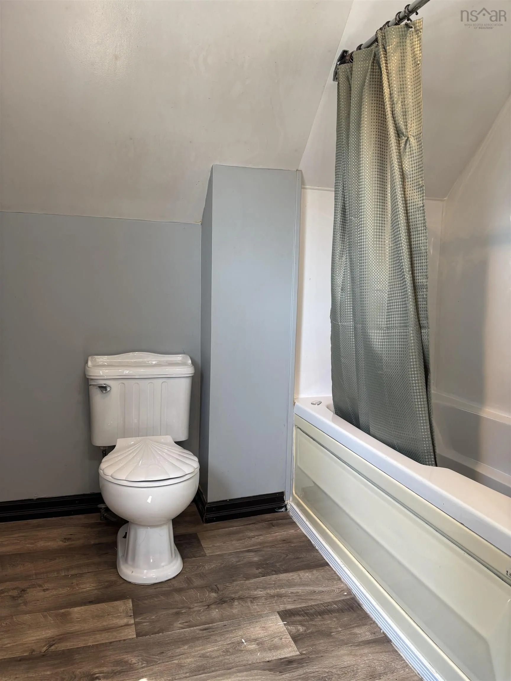30 Fraser Avenue, Sydney Mines, NS B1V 2B7, 3 Bedrooms Bedrooms, ,2 BathroomsBathrooms,Residential,For Sale,Fraser Avenue,202512739