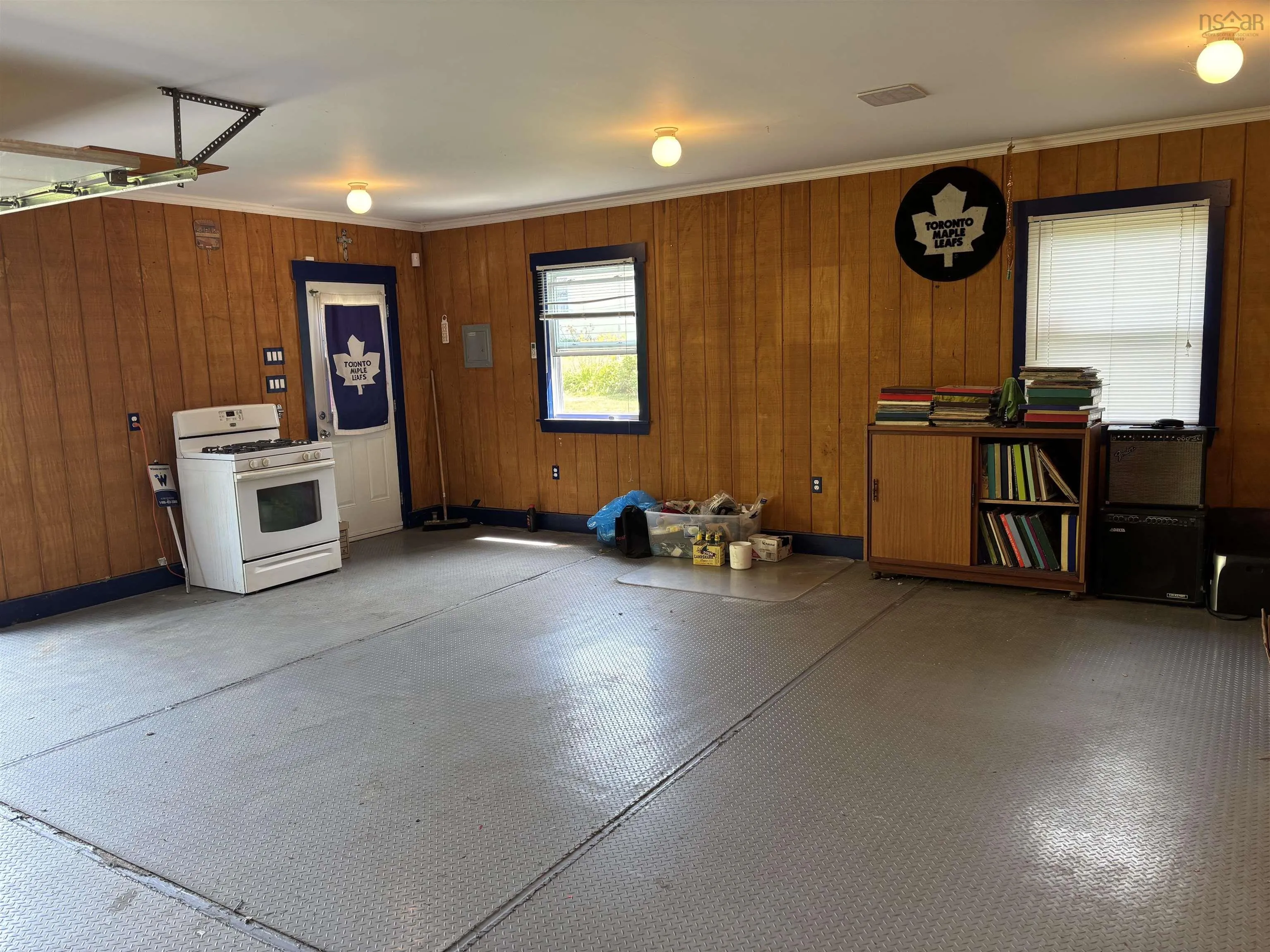 30 Fraser Avenue, Sydney Mines, NS B1V 2B7, 3 Bedrooms Bedrooms, ,2 BathroomsBathrooms,Residential,For Sale,Fraser Avenue,202512739