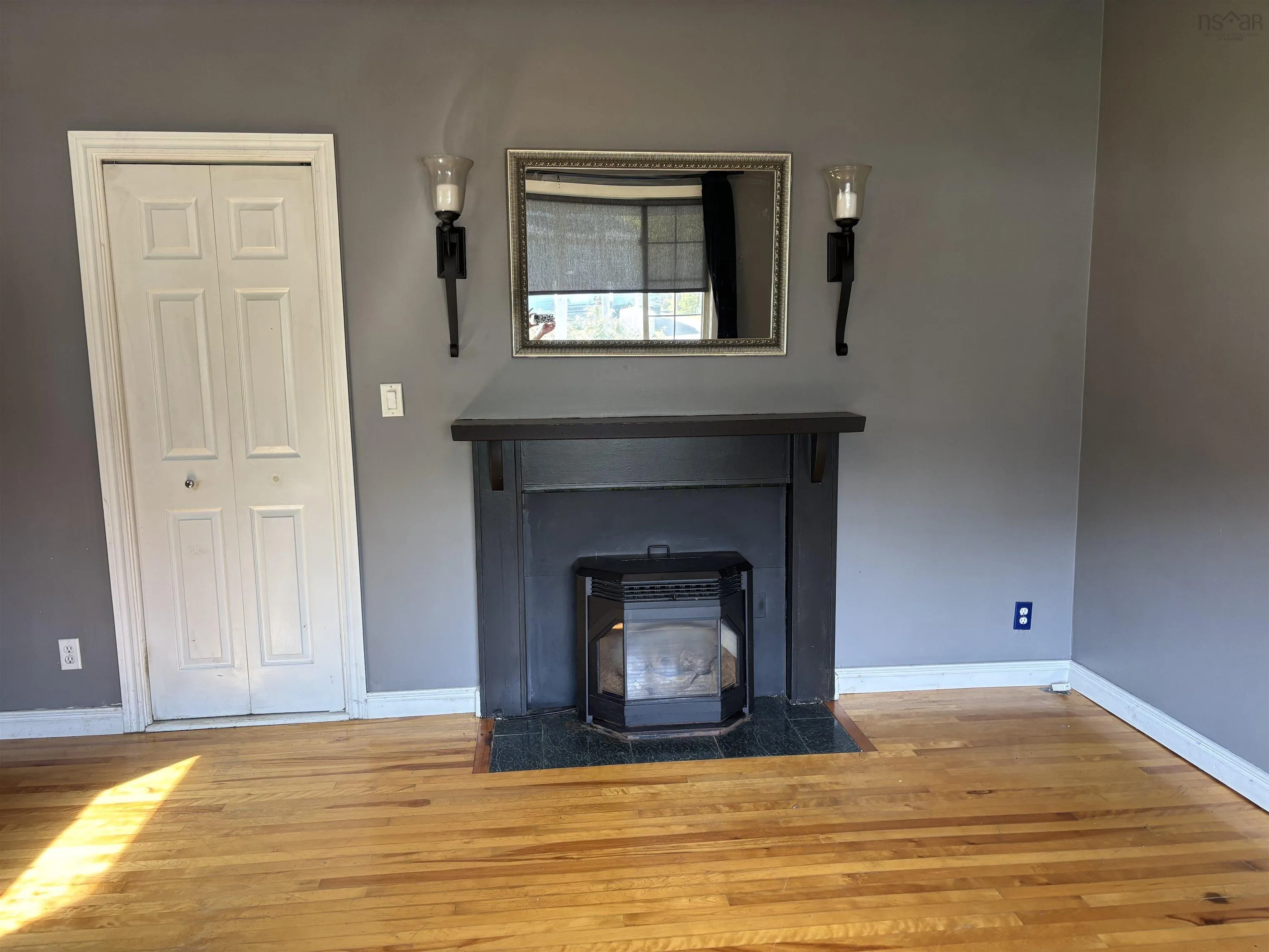 30 Fraser Avenue, Sydney Mines, NS B1V 2B7, 3 Bedrooms Bedrooms, ,2 BathroomsBathrooms,Residential,For Sale,Fraser Avenue,202512739