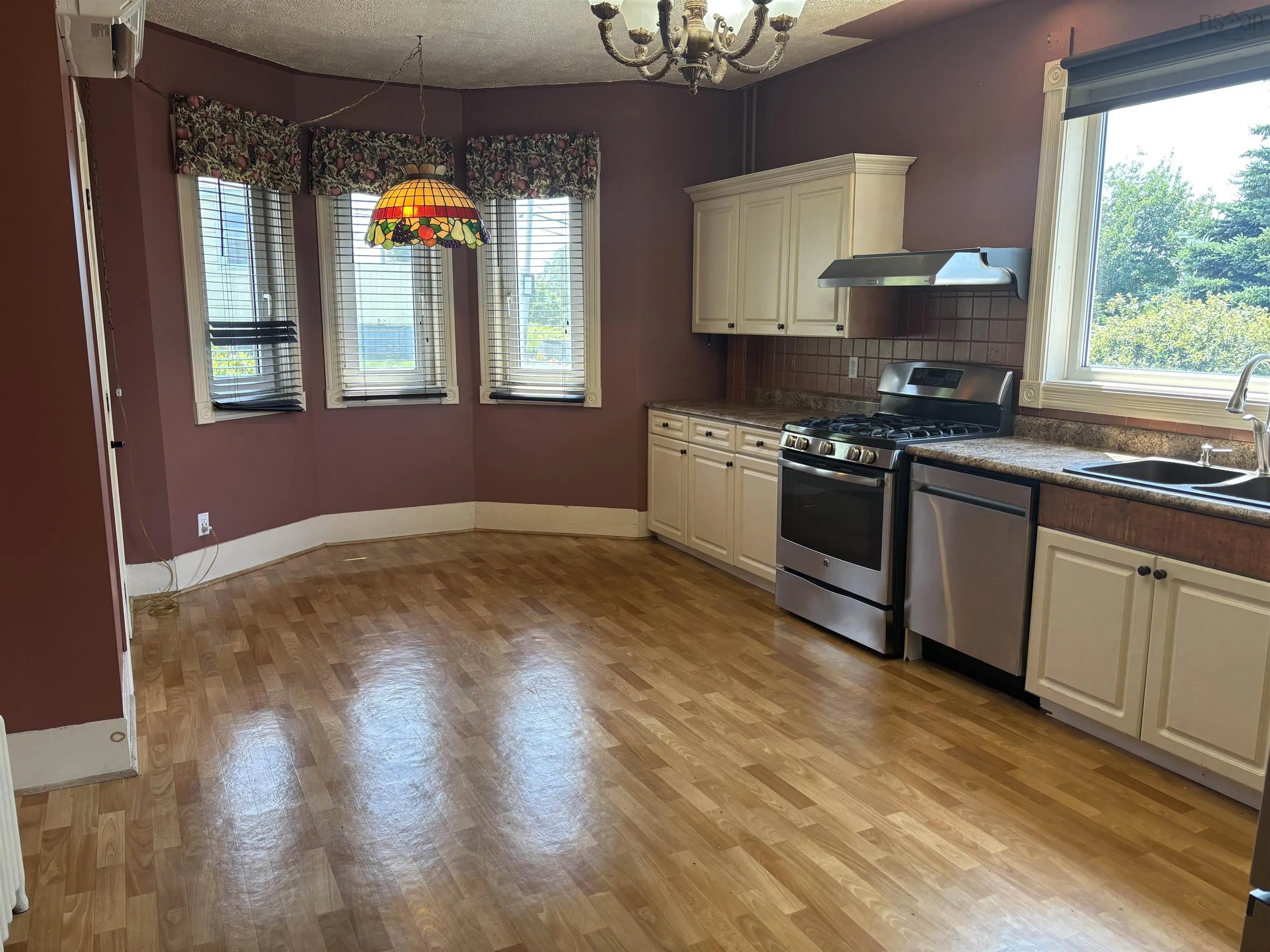 30 Fraser Avenue, Sydney Mines, NS B1V 2B7, 3 Bedrooms Bedrooms, ,2 BathroomsBathrooms,Residential,For Sale,Fraser Avenue,202512739