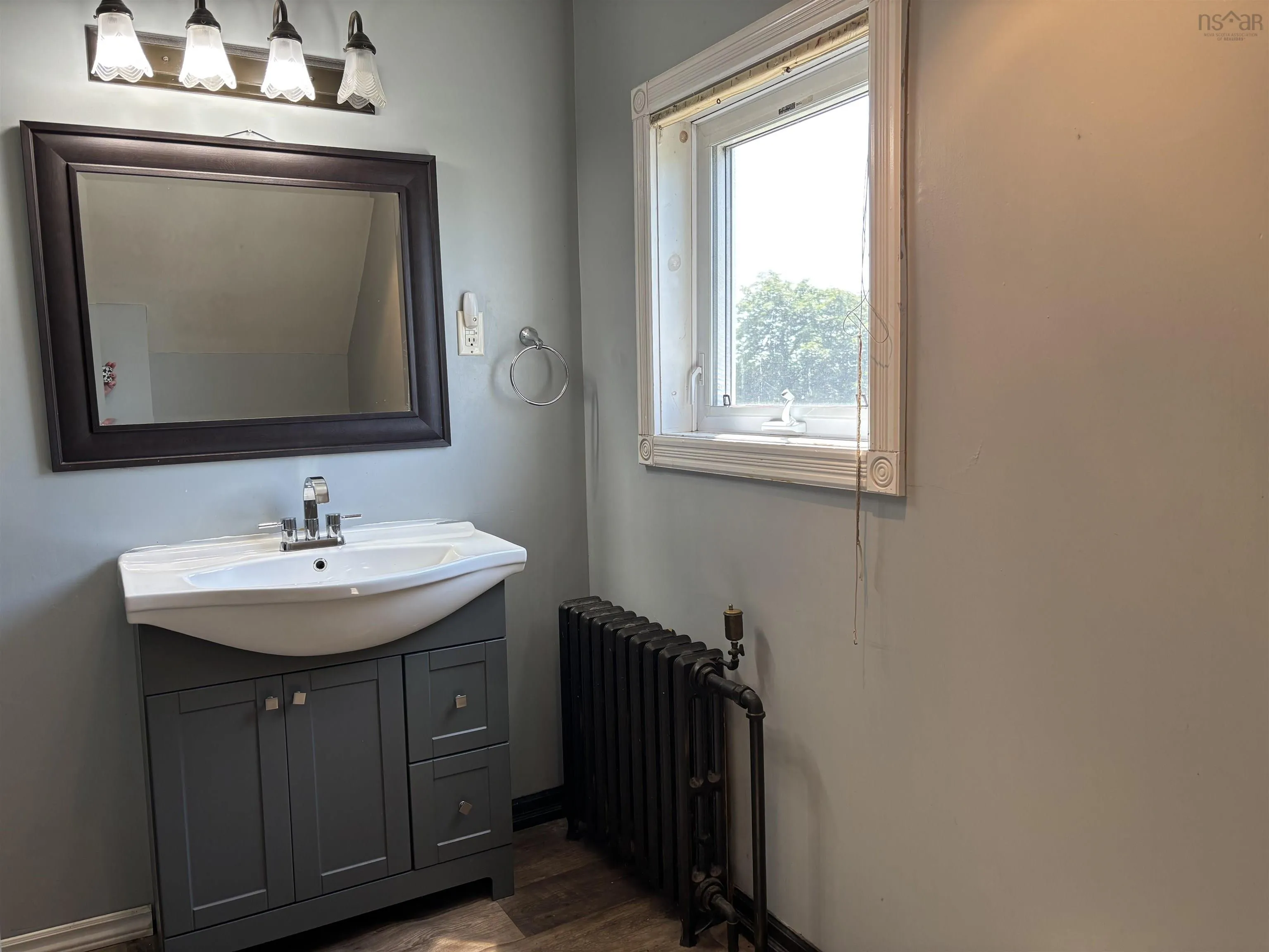30 Fraser Avenue, Sydney Mines, NS B1V 2B7, 3 Bedrooms Bedrooms, ,2 BathroomsBathrooms,Residential,For Sale,Fraser Avenue,202512739