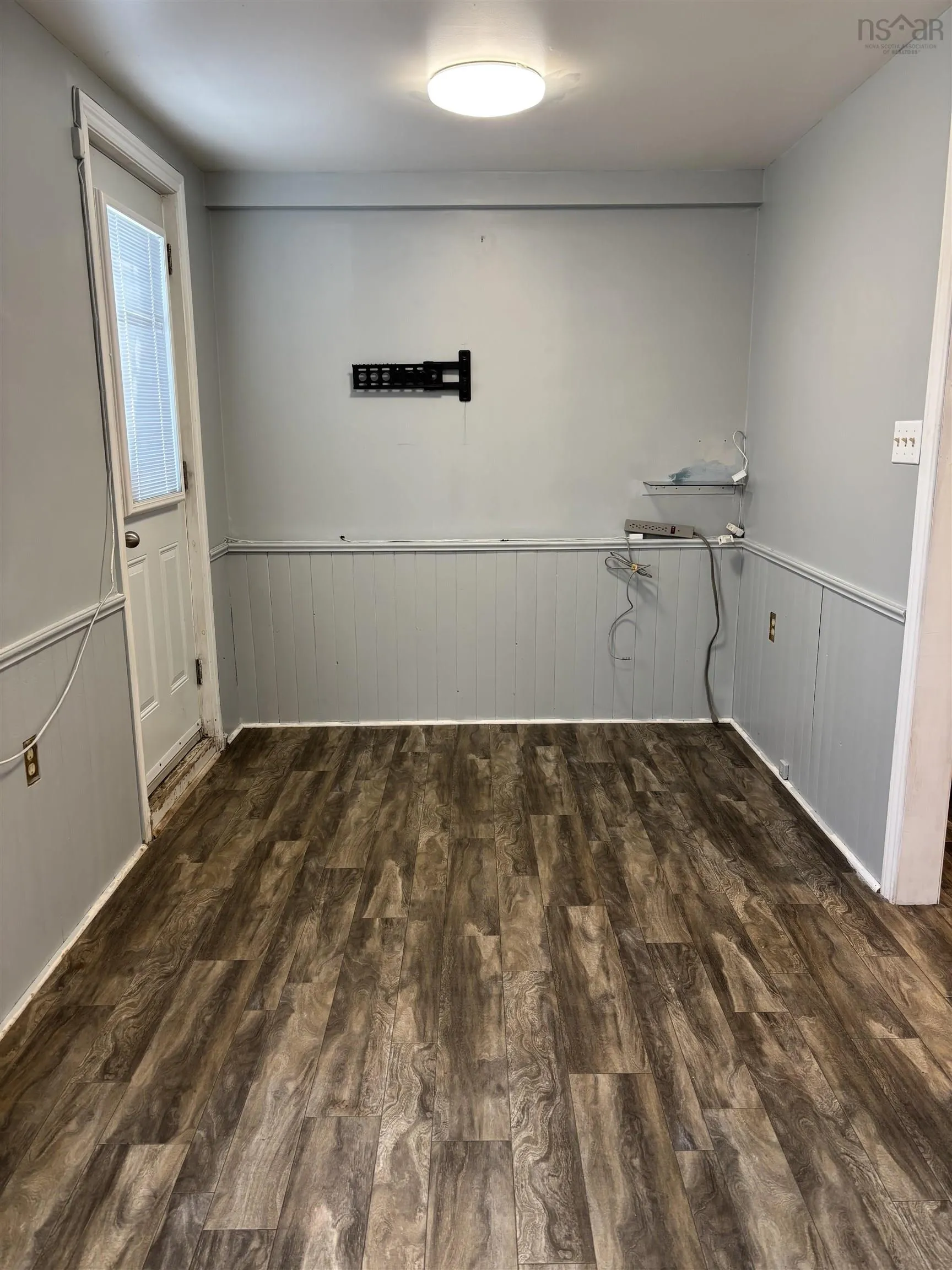 30 Fraser Avenue, Sydney Mines, NS B1V 2B7, 3 Bedrooms Bedrooms, ,2 BathroomsBathrooms,Residential,For Sale,Fraser Avenue,202512739
