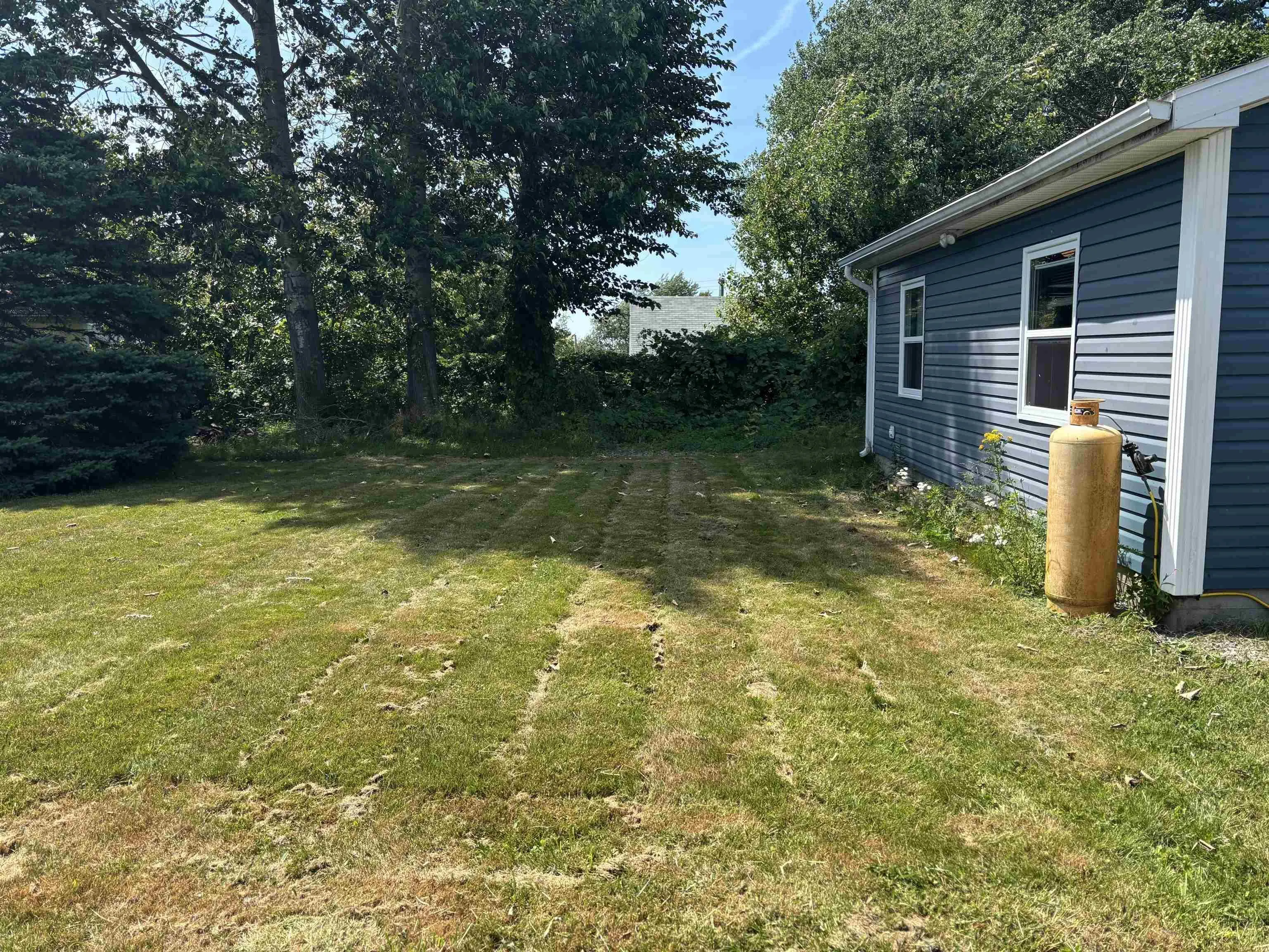 30 Fraser Avenue, Sydney Mines, NS B1V 2B7, 3 Bedrooms Bedrooms, ,2 BathroomsBathrooms,Residential,For Sale,Fraser Avenue,202512739