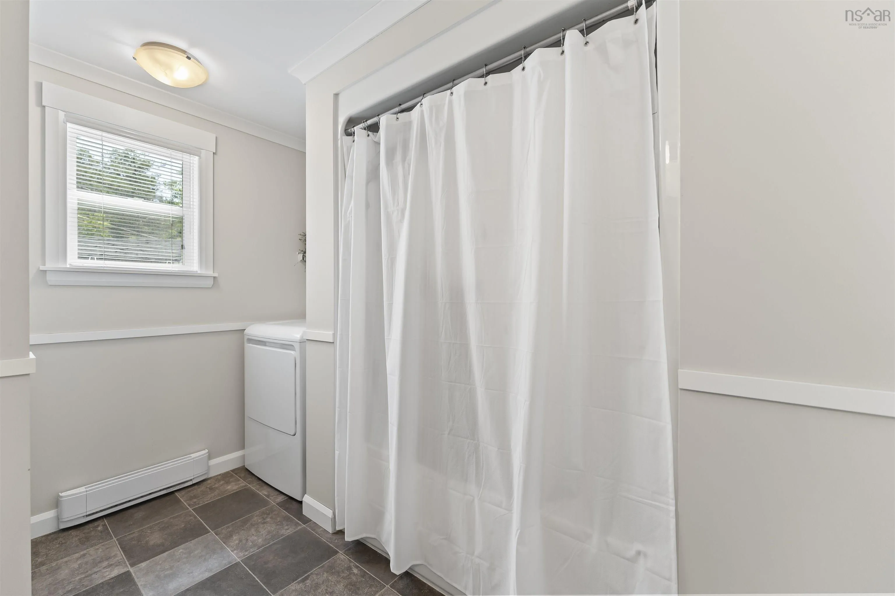 18 Parkview Drive, Middle Sackville, NS B4E 1B6, 2 Bedrooms Bedrooms, ,1 BathroomBathrooms,Residential,For Sale,Parkview,202522398