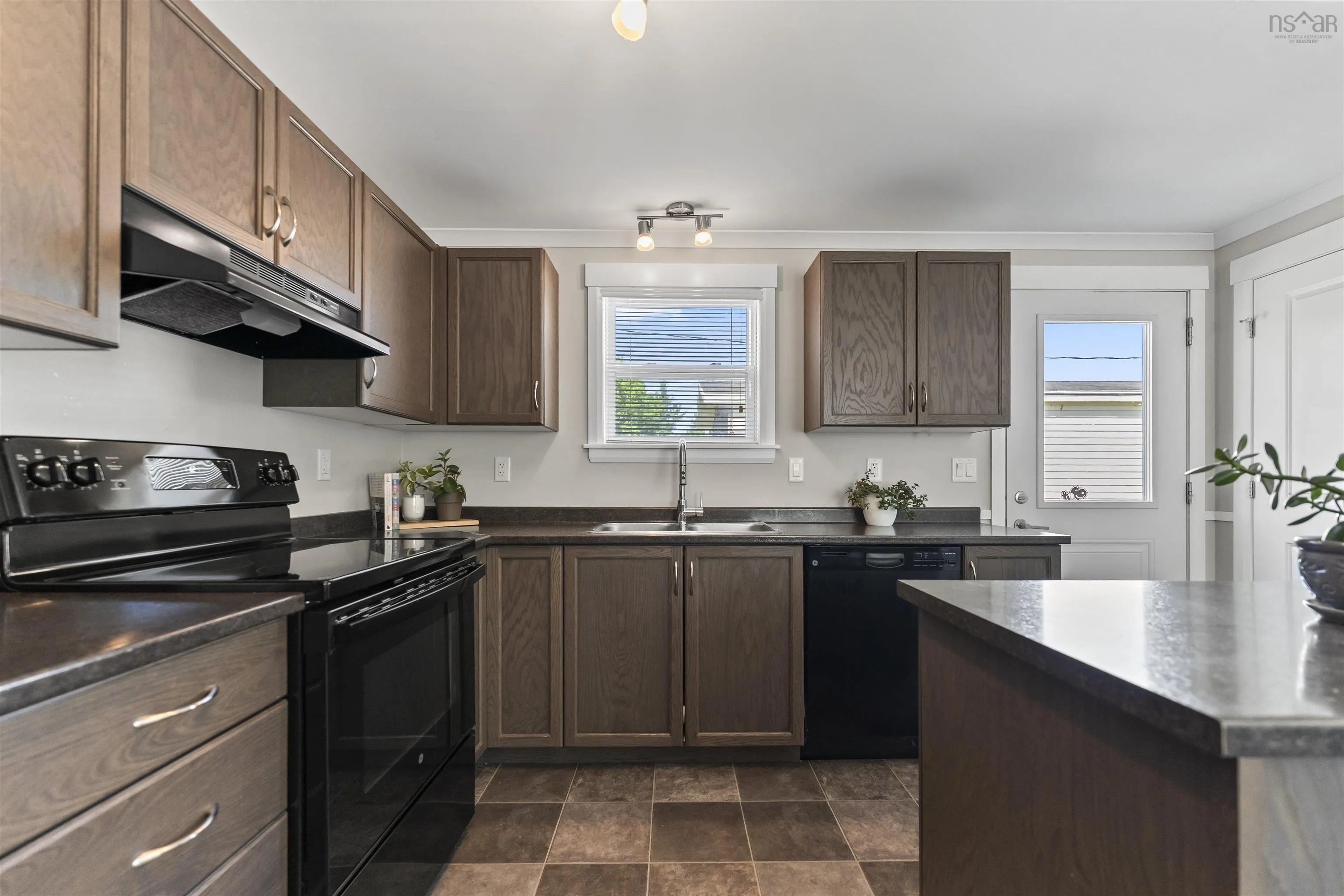 18 Parkview Drive, Middle Sackville, NS B4E 1B6, 2 Bedrooms Bedrooms, ,1 BathroomBathrooms,Residential,For Sale,Parkview,202522398