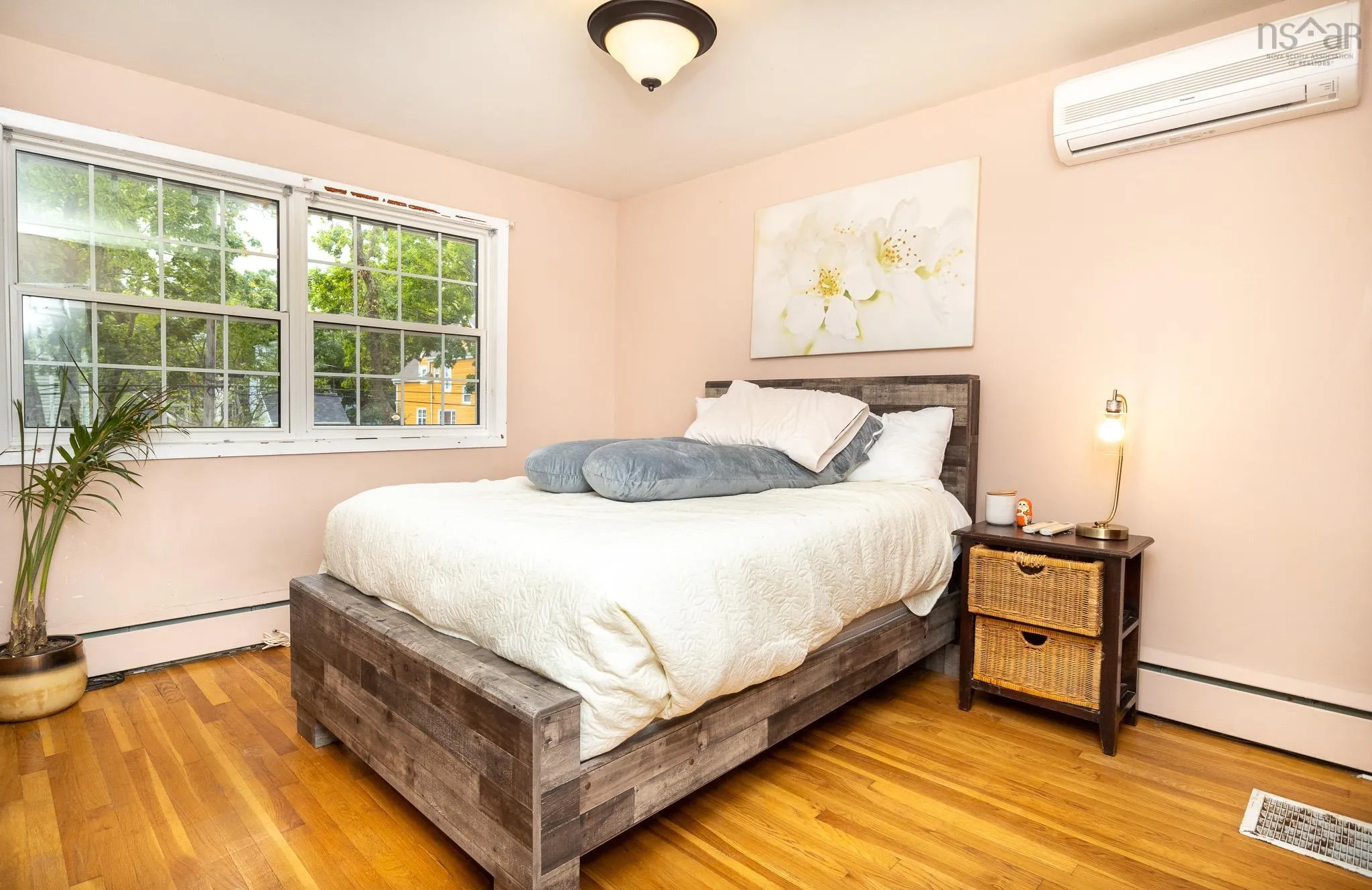 79 Whitney Avenue, Sydney Ns B1p 4z8, 7 Bedrooms Bedrooms, ,3 BathroomsBathrooms,Residential,For Sale,Whitney Avenue,202510526