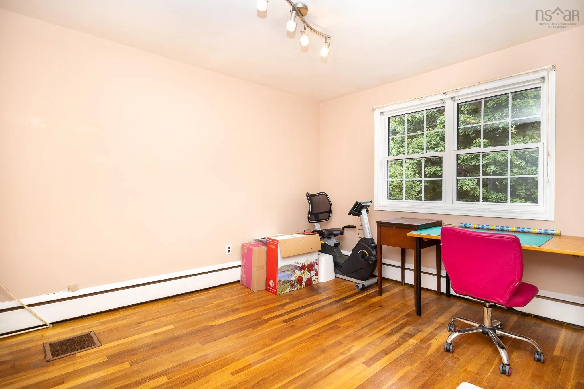 79 Whitney Avenue, Sydney Ns B1p 4z8, 7 Bedrooms Bedrooms, ,3 BathroomsBathrooms,Residential,For Sale,Whitney Avenue,202510526
