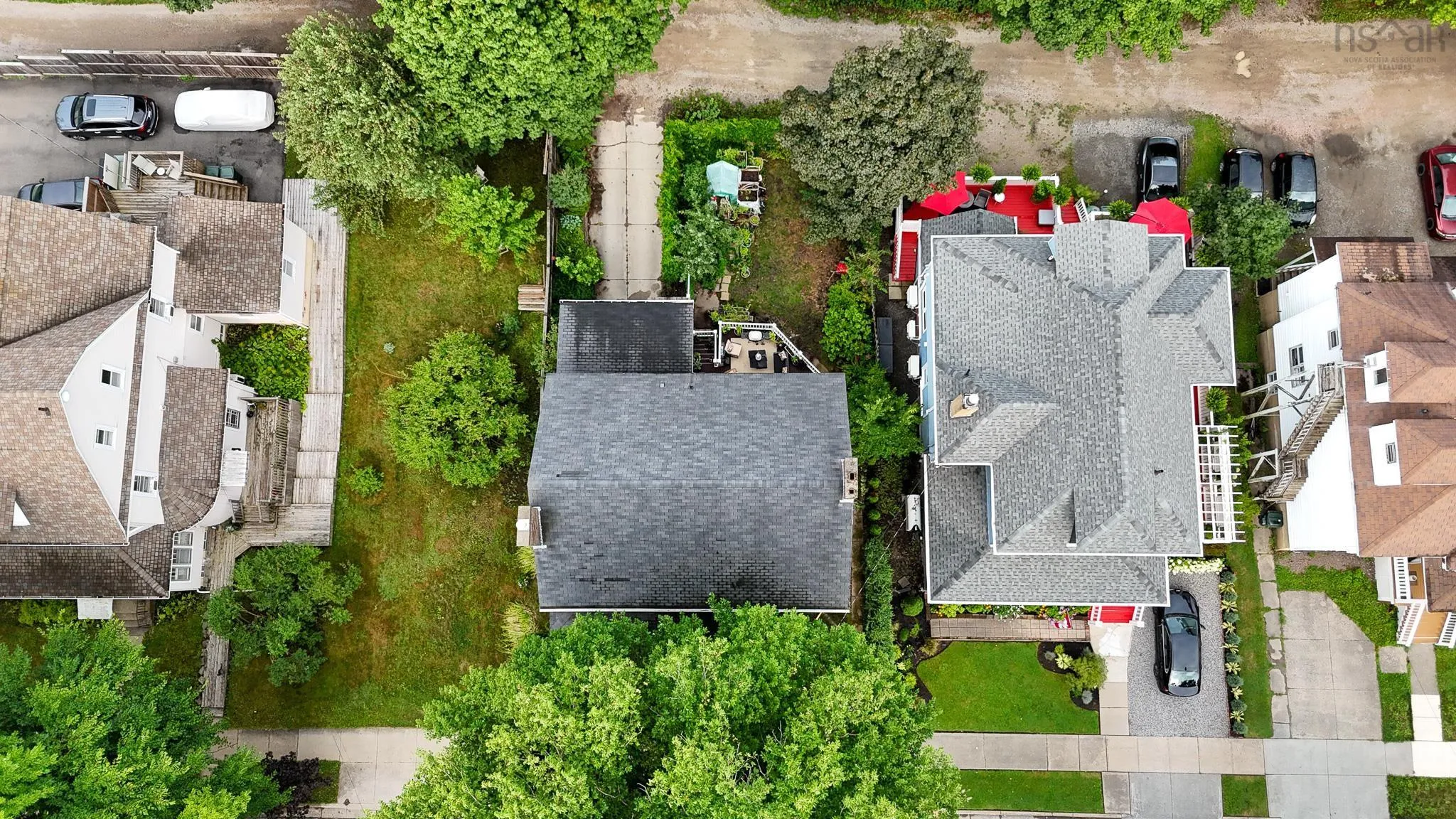 79 Whitney Avenue, Sydney Ns B1p 4z8, 7 Bedrooms Bedrooms, ,3 BathroomsBathrooms,Residential,For Sale,Whitney Avenue,202510526