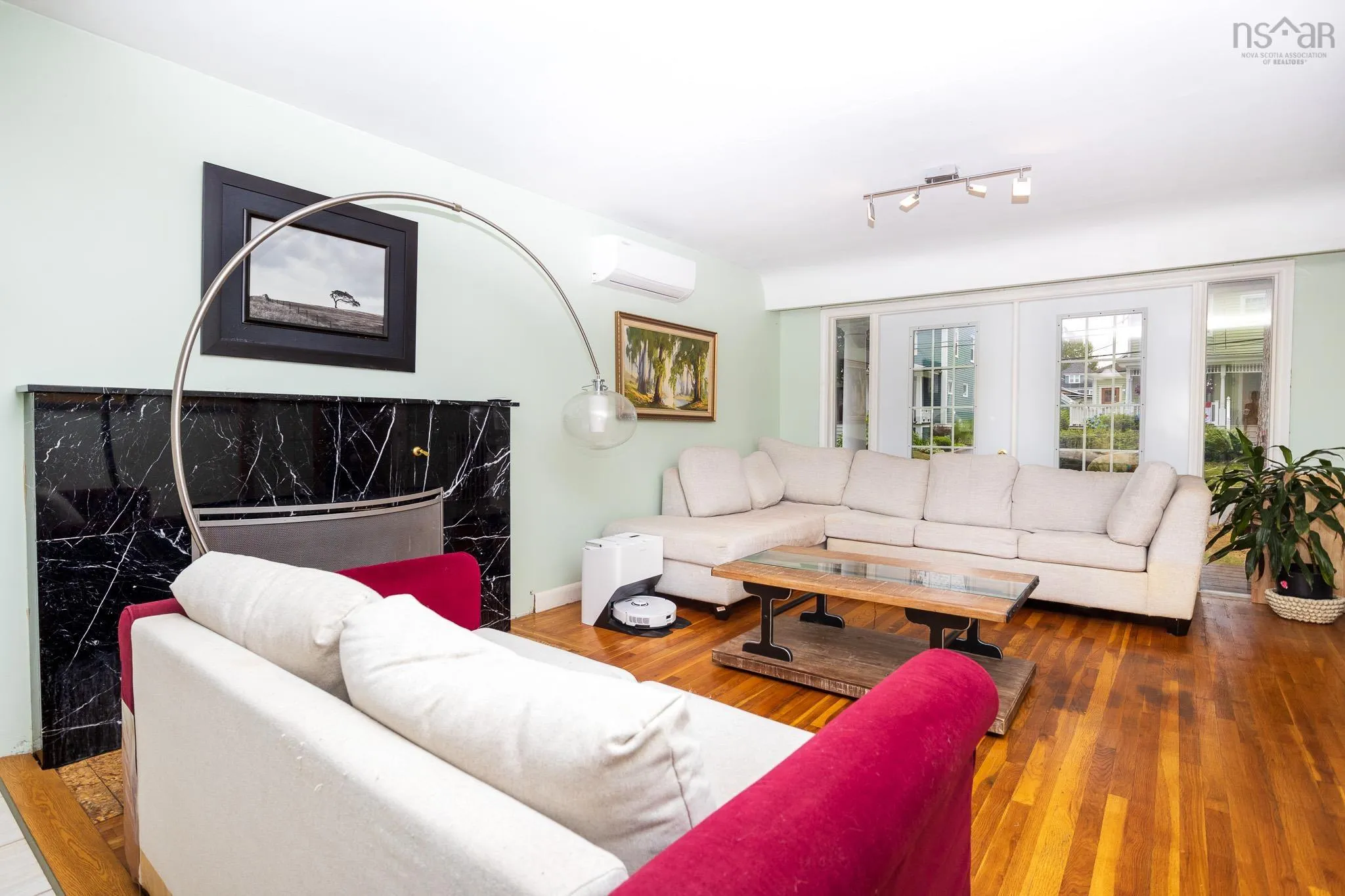 79 Whitney Avenue, Sydney Ns B1p 4z8, 7 Bedrooms Bedrooms, ,3 BathroomsBathrooms,Residential,For Sale,Whitney Avenue,202510526