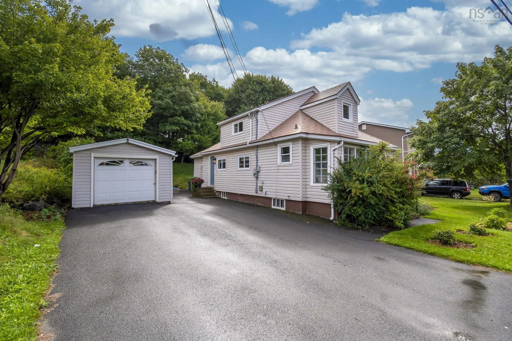 190 Herring Cove Road, Halifax, NS B3P 1K7, 4 Bedrooms Bedrooms, ,2 BathroomsBathrooms,Residential,For Sale,Herring Cove,202523004